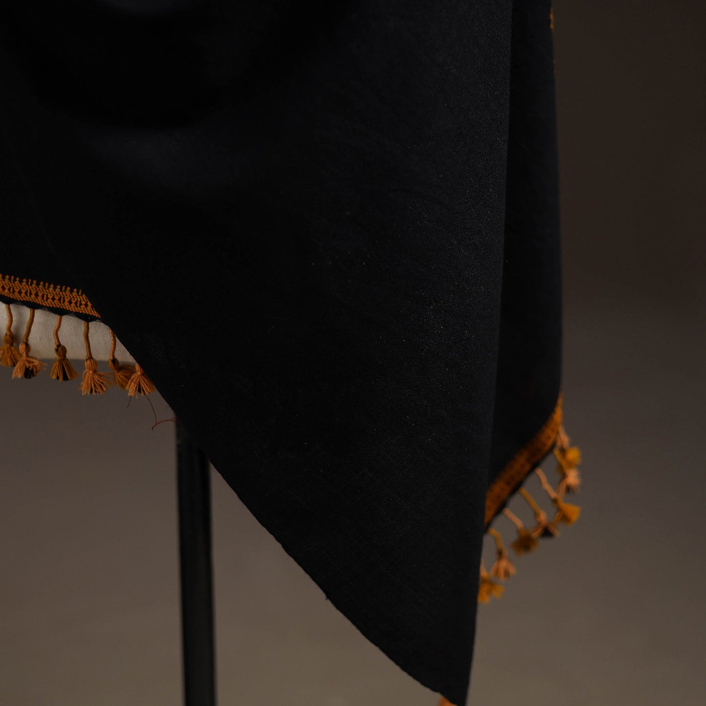 Kutch bhujodi handwoven merino wool shawl 57 - handcrafted