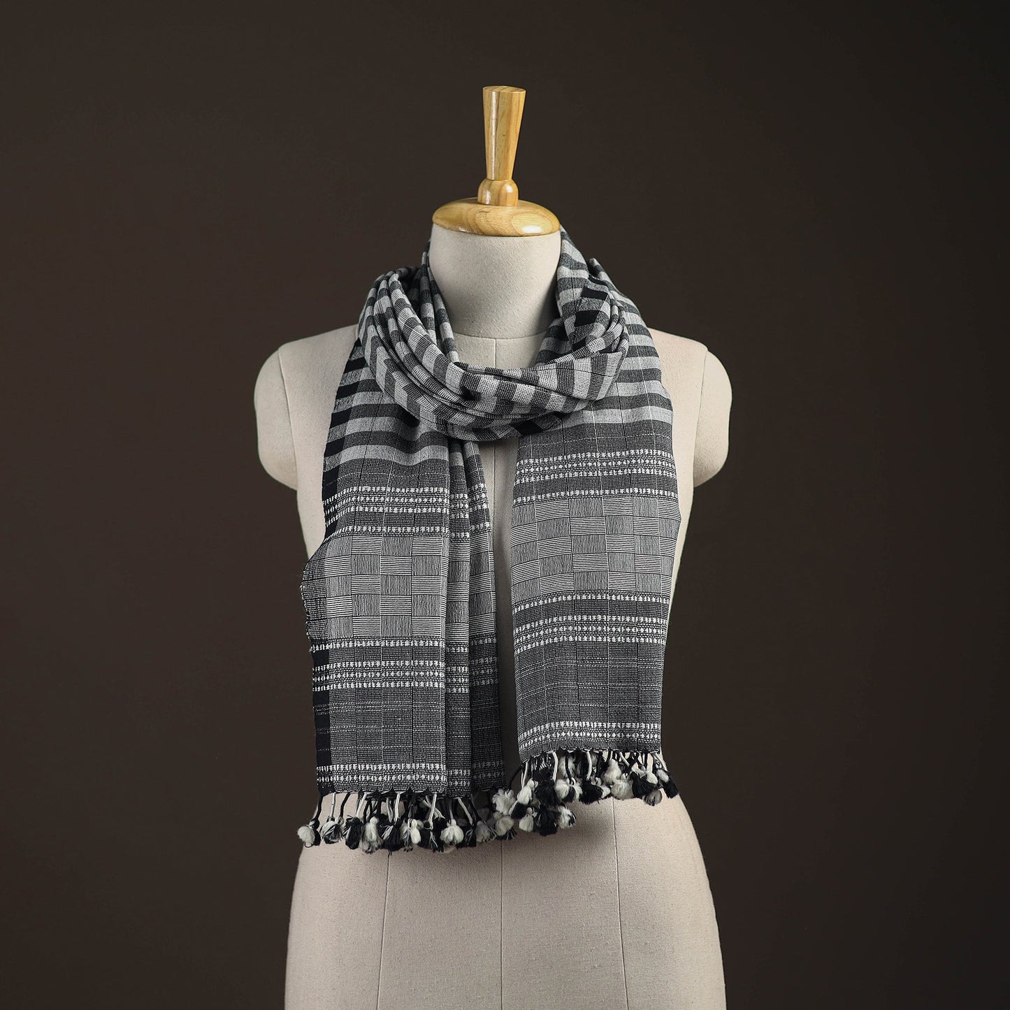 Kutch bhujodi handwoven merino wool stole 199 - handcrafted