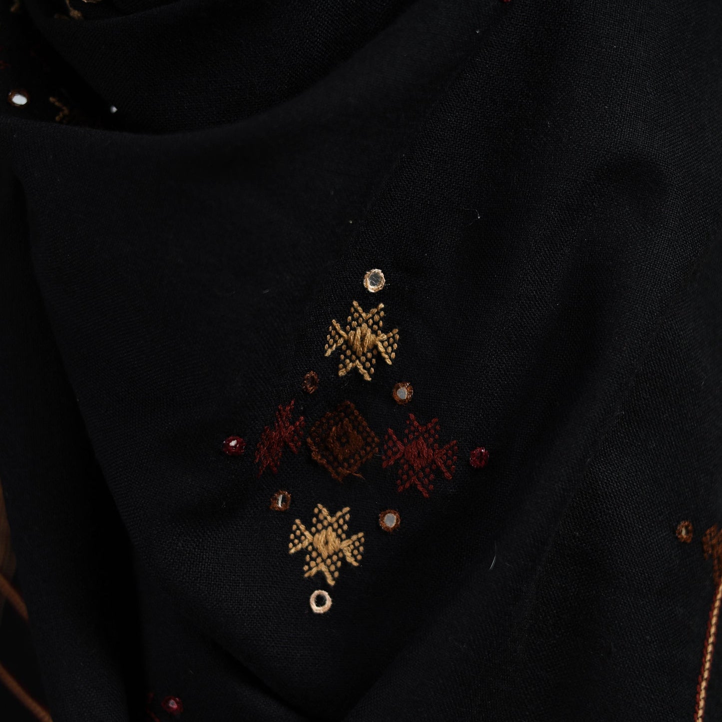 Kutch bhujodi handwoven mirror work acrylic wool shawl 31