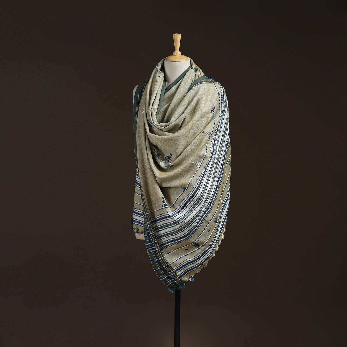 Kutch bhujodi handwoven mirror work acrylic wool shawl 40