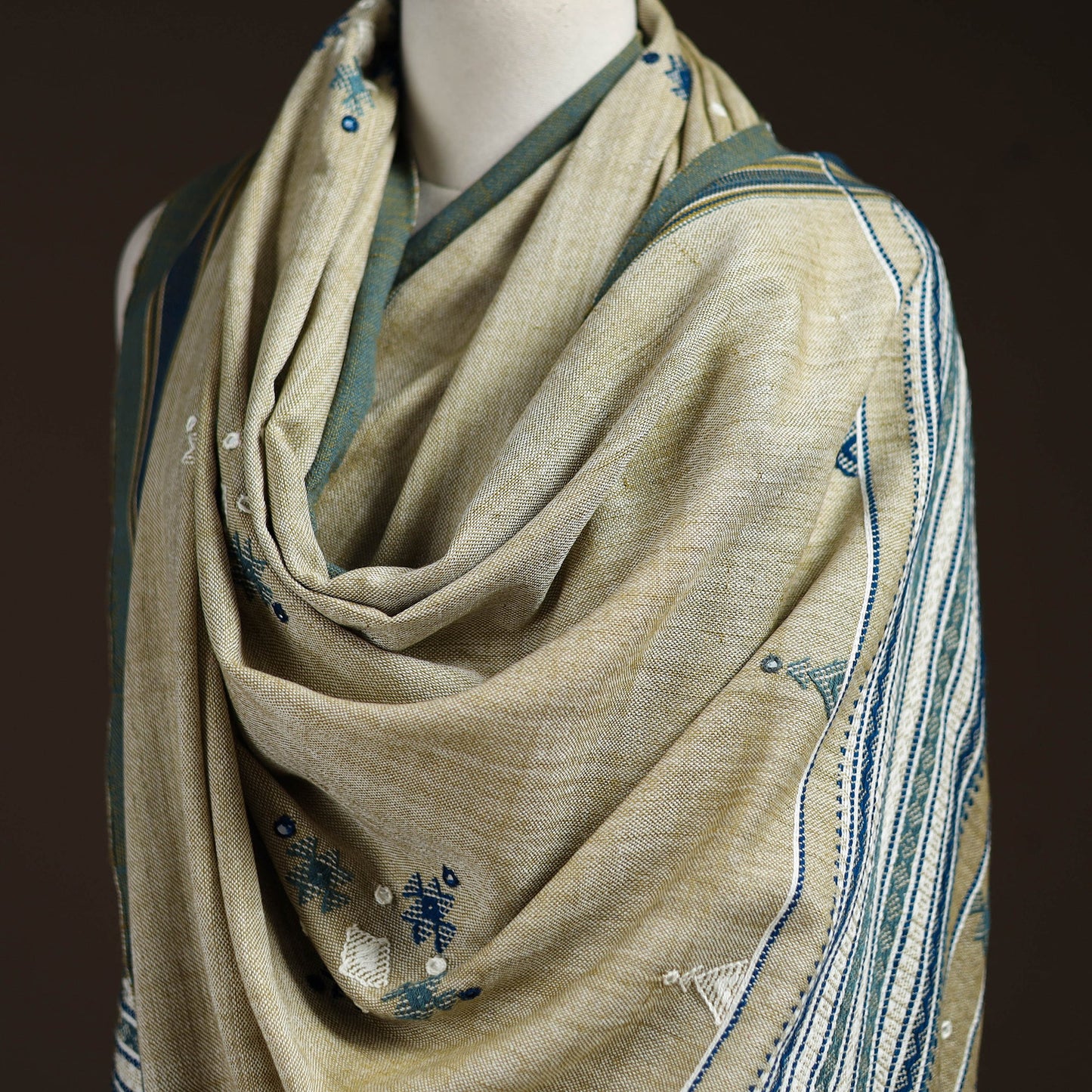 Kutch bhujodi handwoven mirror work acrylic wool shawl 40