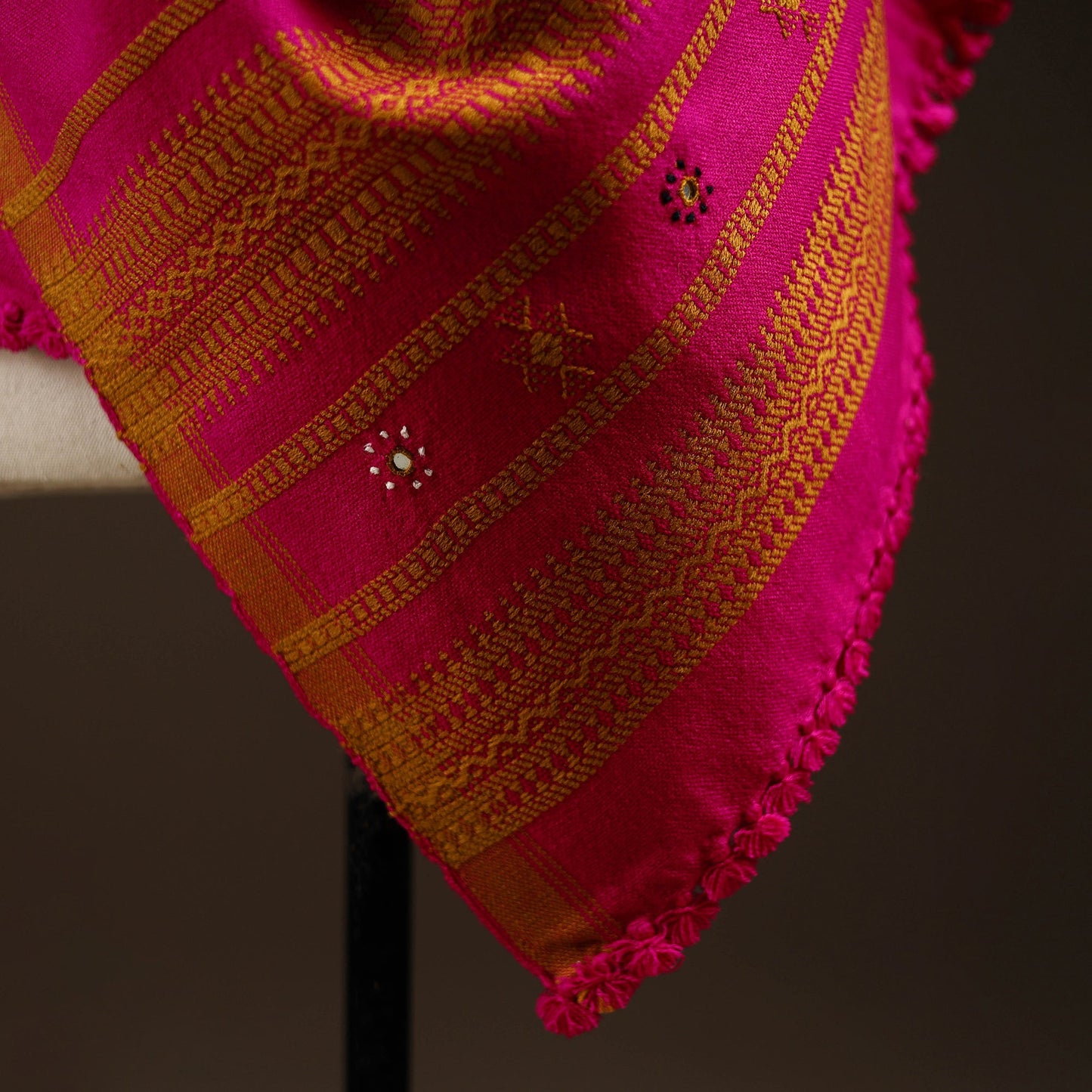 Kutch bhujodi handwoven mirror work wool shawl 06