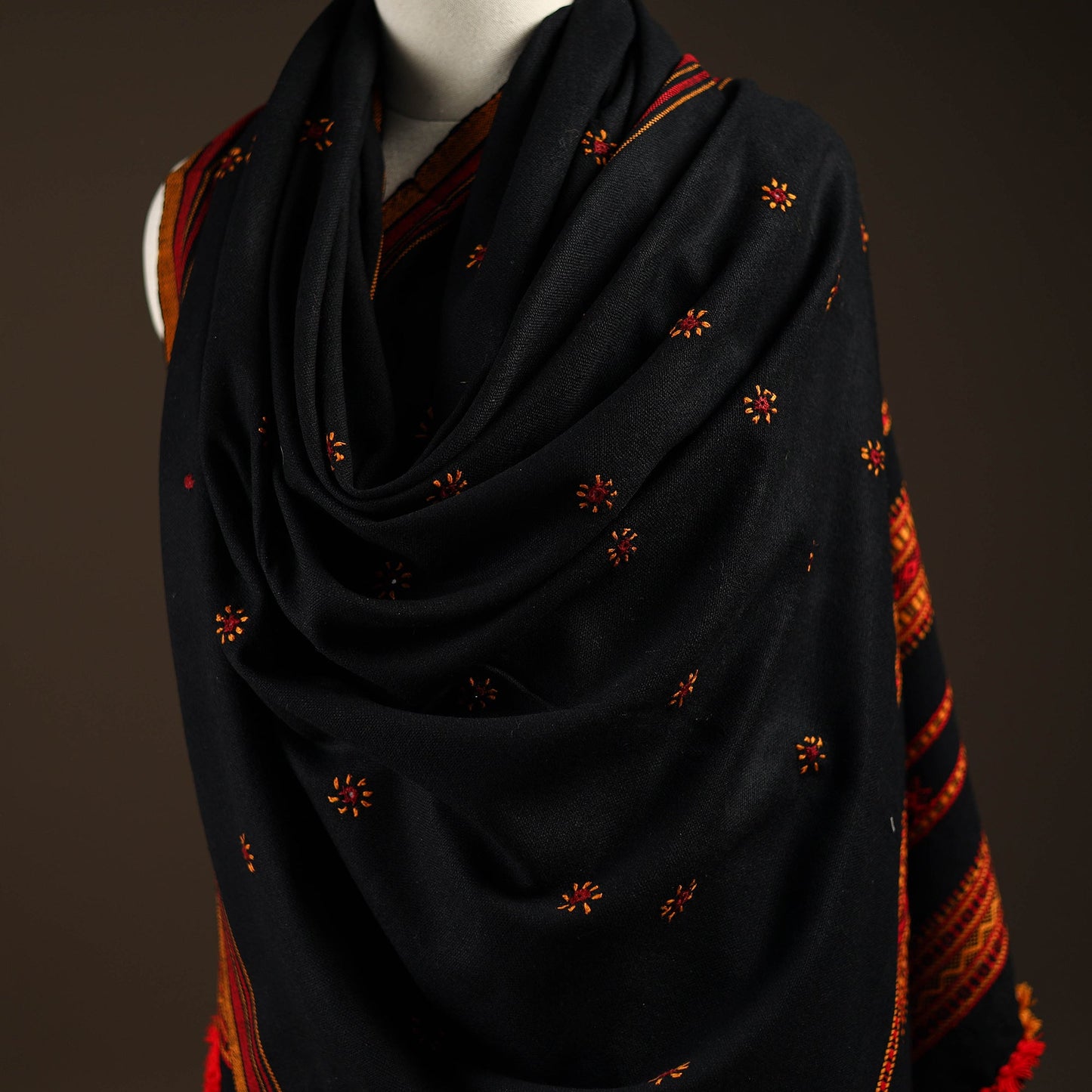 Kutch bhujodi handwoven mirror work wool shawl 07