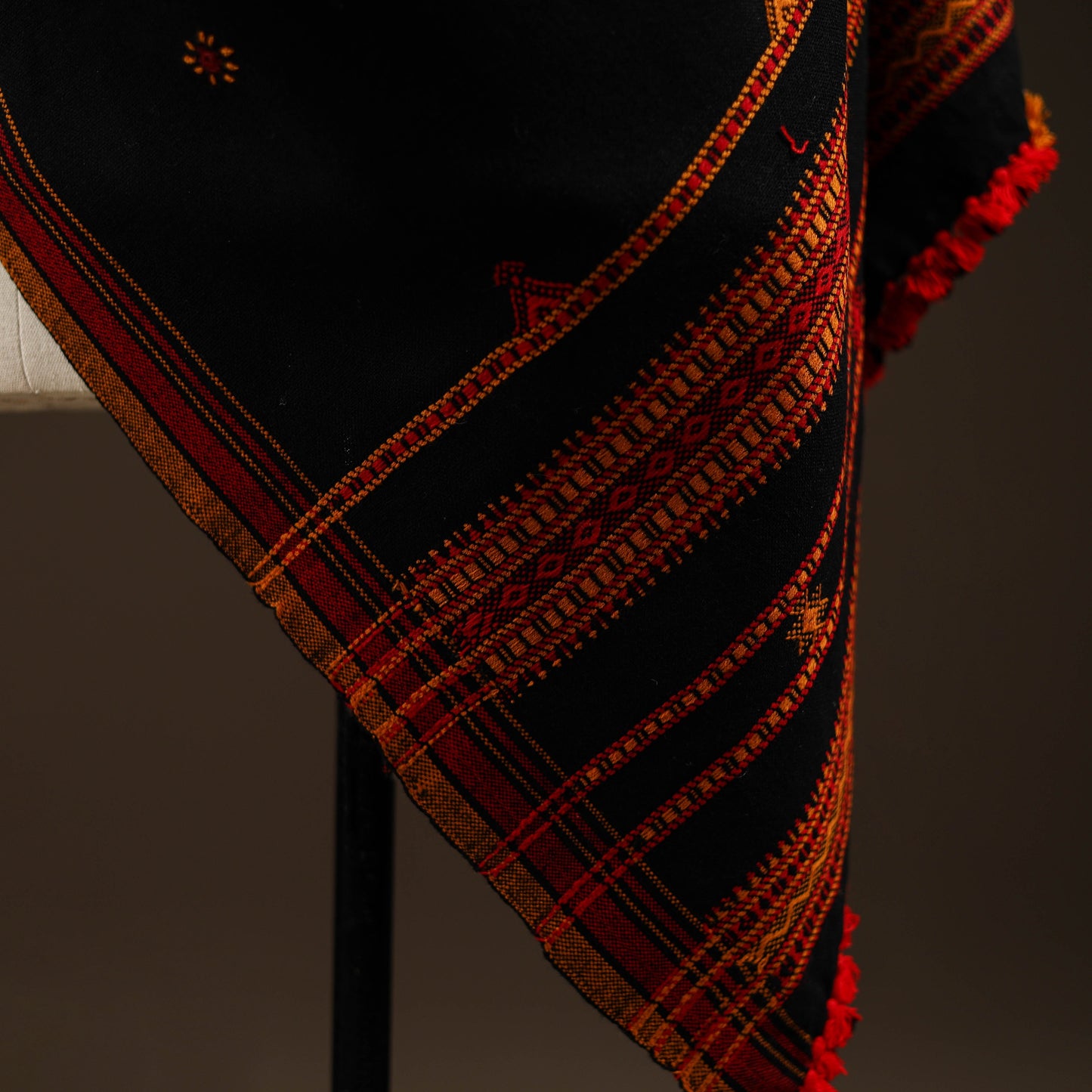 Kutch bhujodi handwoven mirror work wool shawl 07