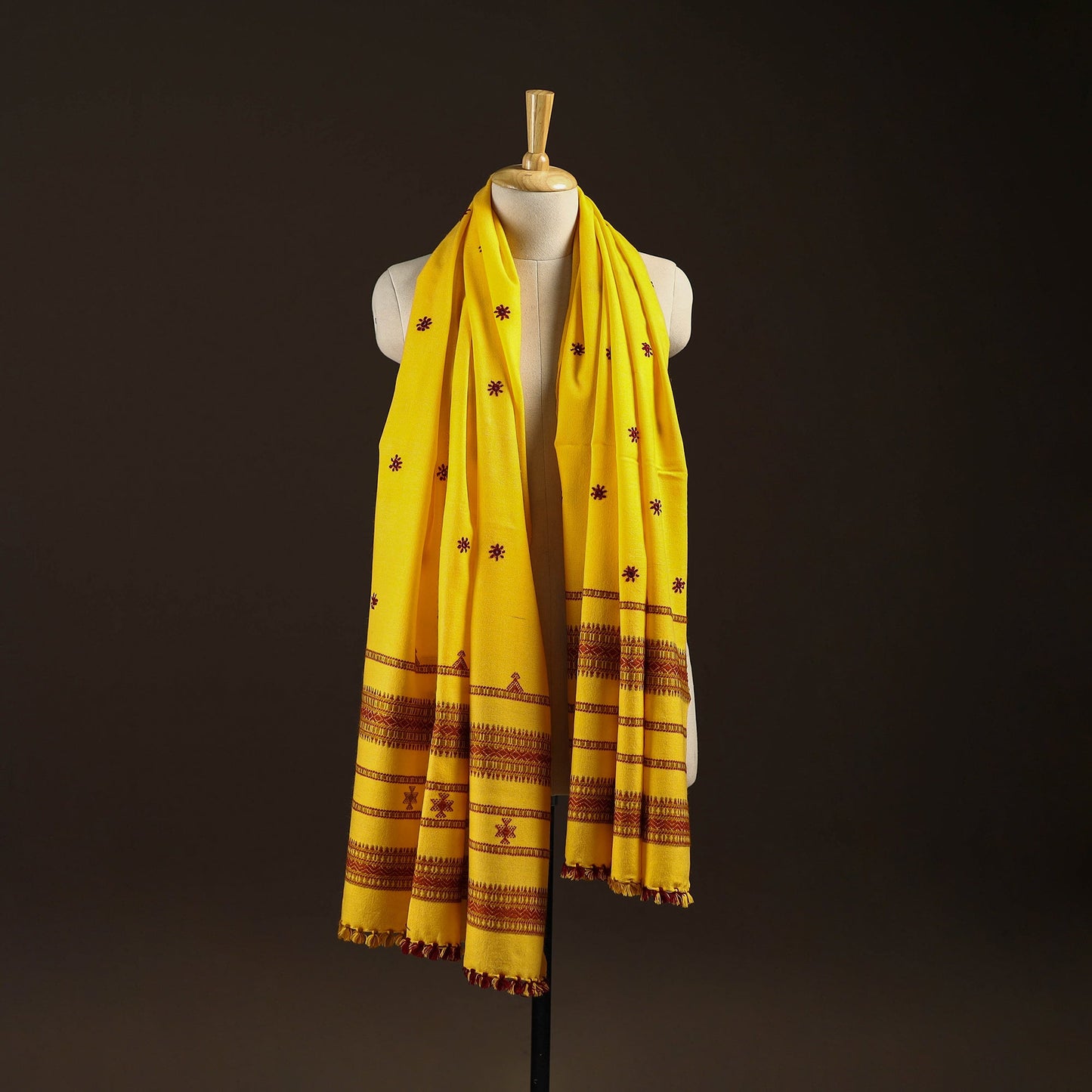 Kutch bhujodi handwoven mirror work wool shawl 20