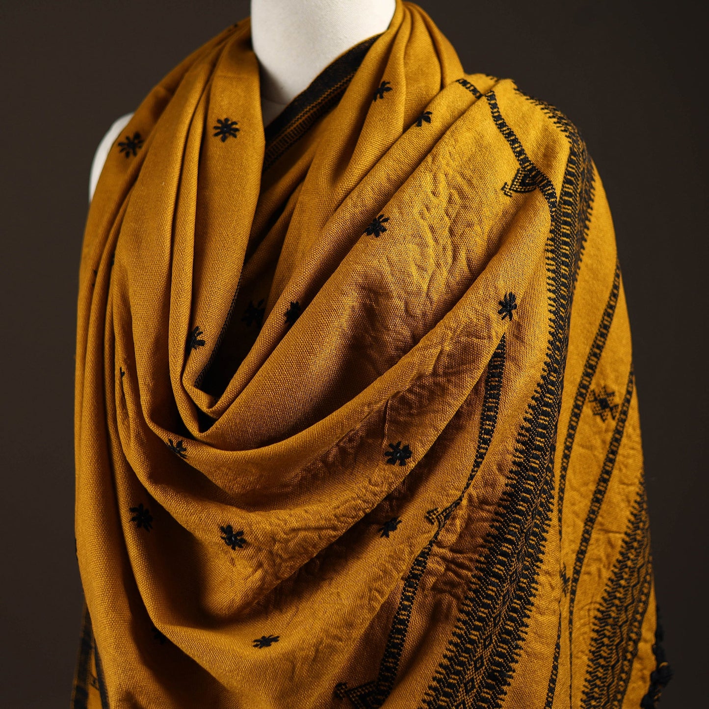 Kutch bhujodi handwoven mirror work wool shawl 26