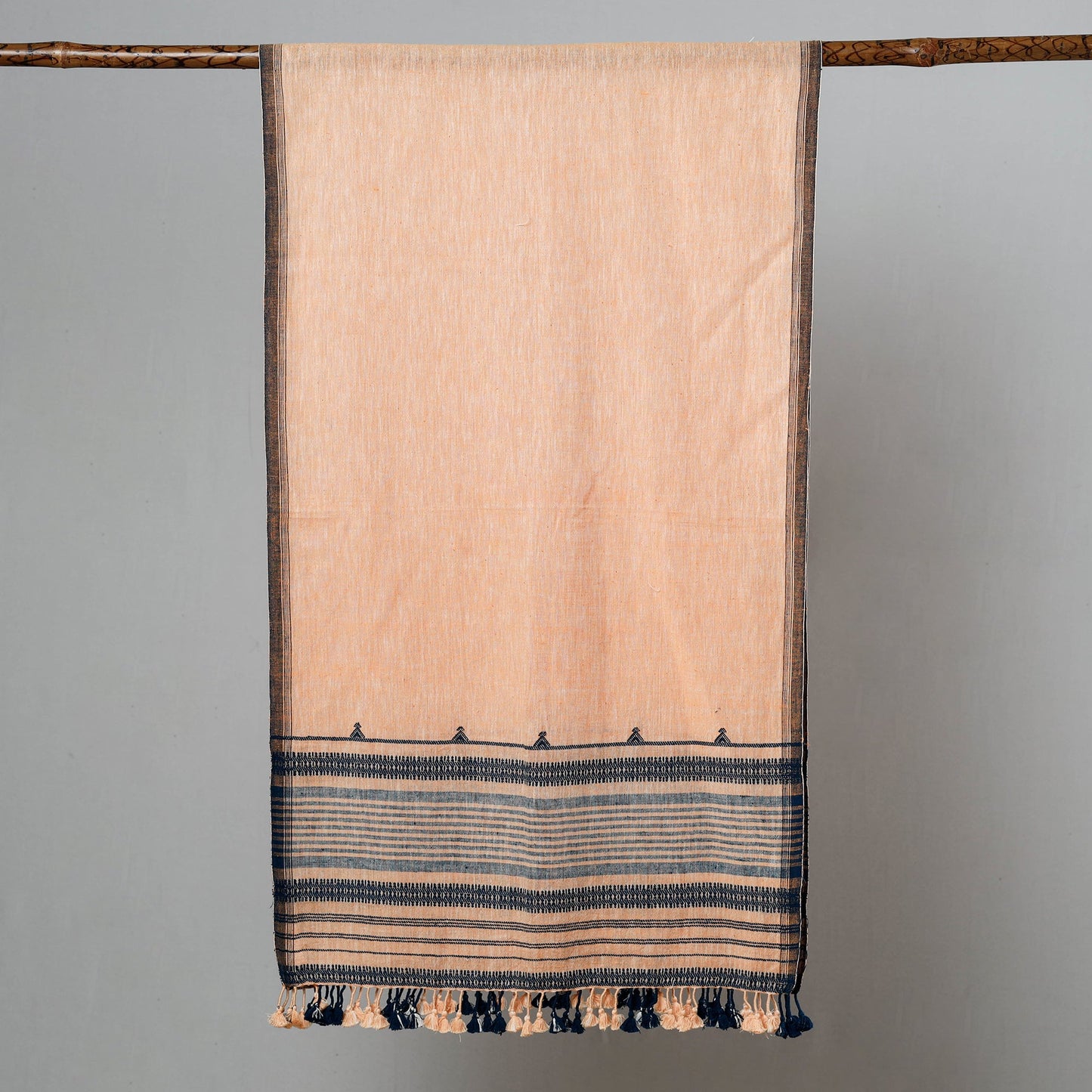 Buy Kutch Bhujodi Weaving Handwoven Organic Kala Cotton Stole Online l iTokri.com