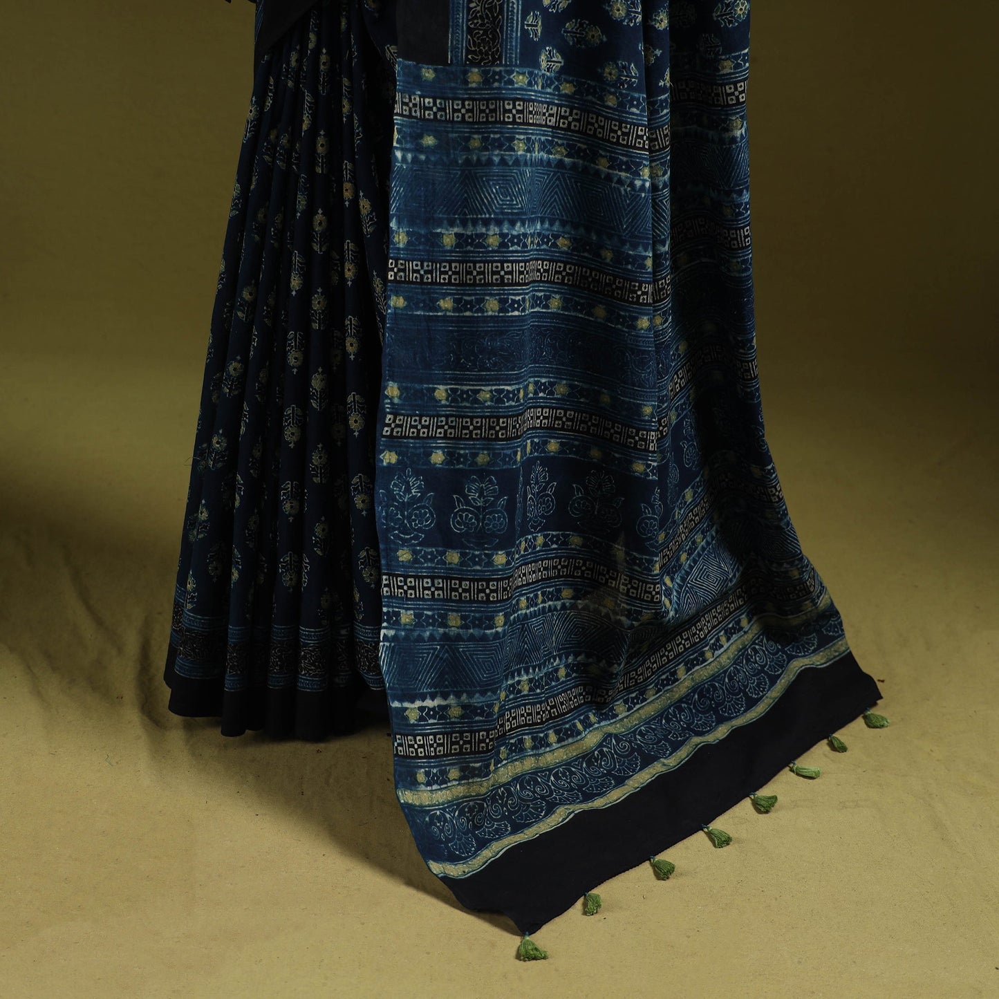 Kutch hand block print natural dyed pure mul cotton ajrakh