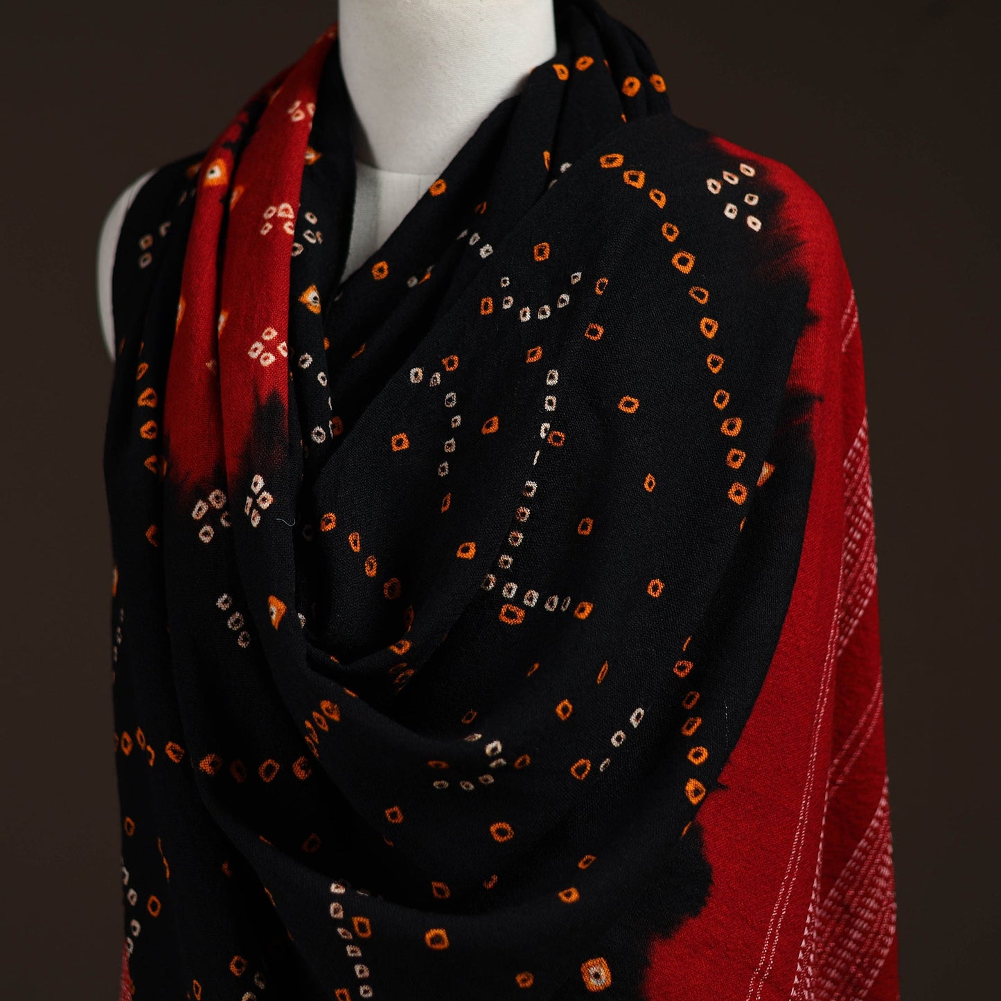 Kutch handwoven bandhani merino wool shawl 01 - handcrafted