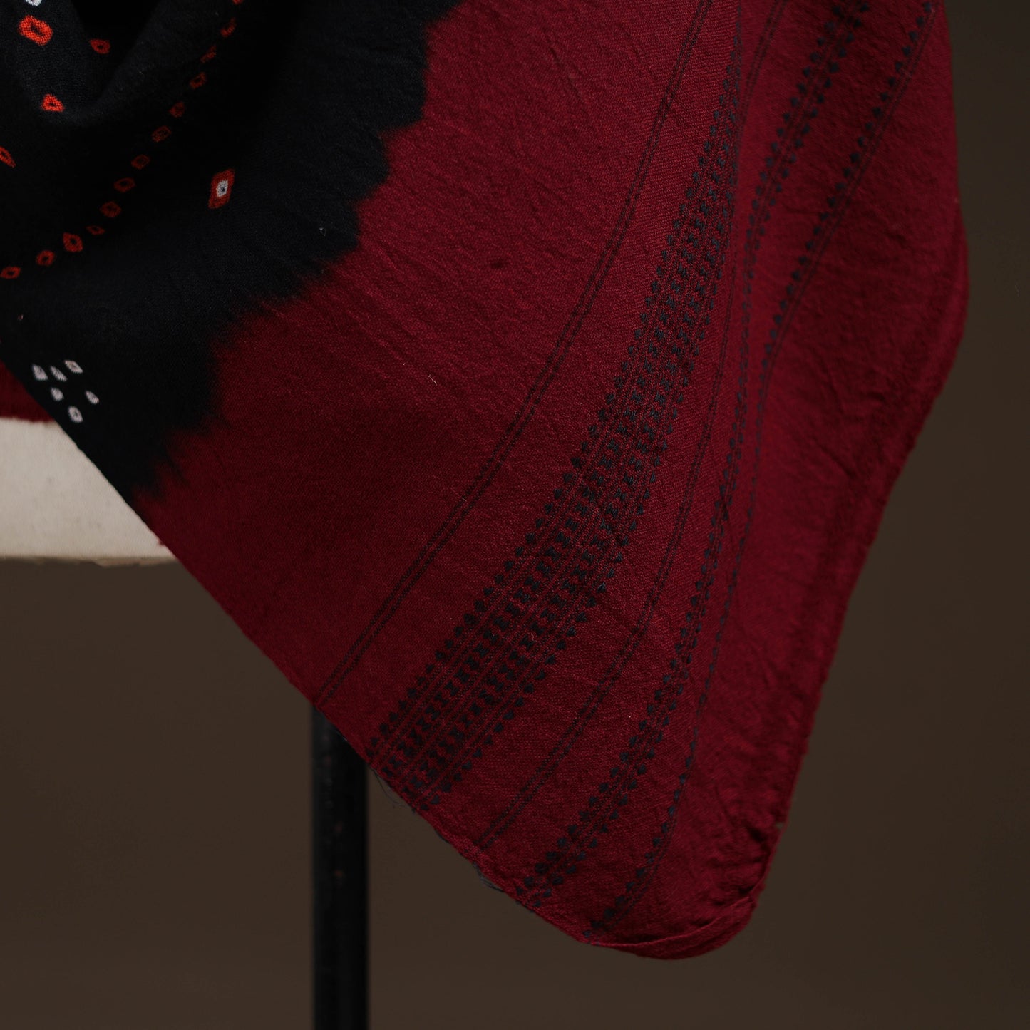 Kutch handwoven bandhani merino wool shawl 02 - handcrafted