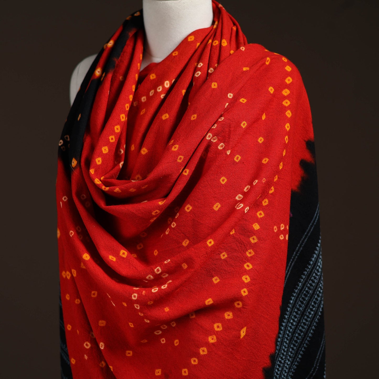 Kutch handwoven bandhani merino wool shawl 04 - handcrafted