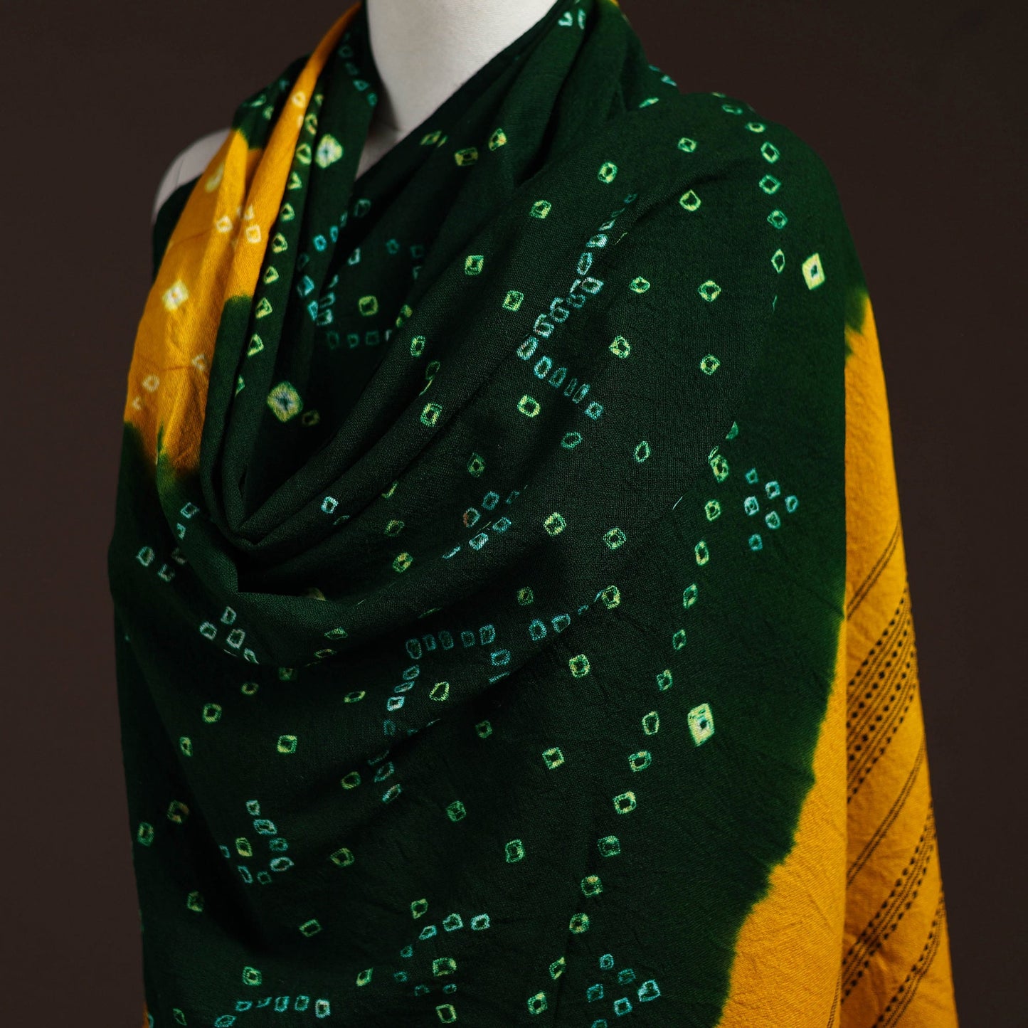 Kutch handwoven bandhani merino wool shawl 05 - handcrafted