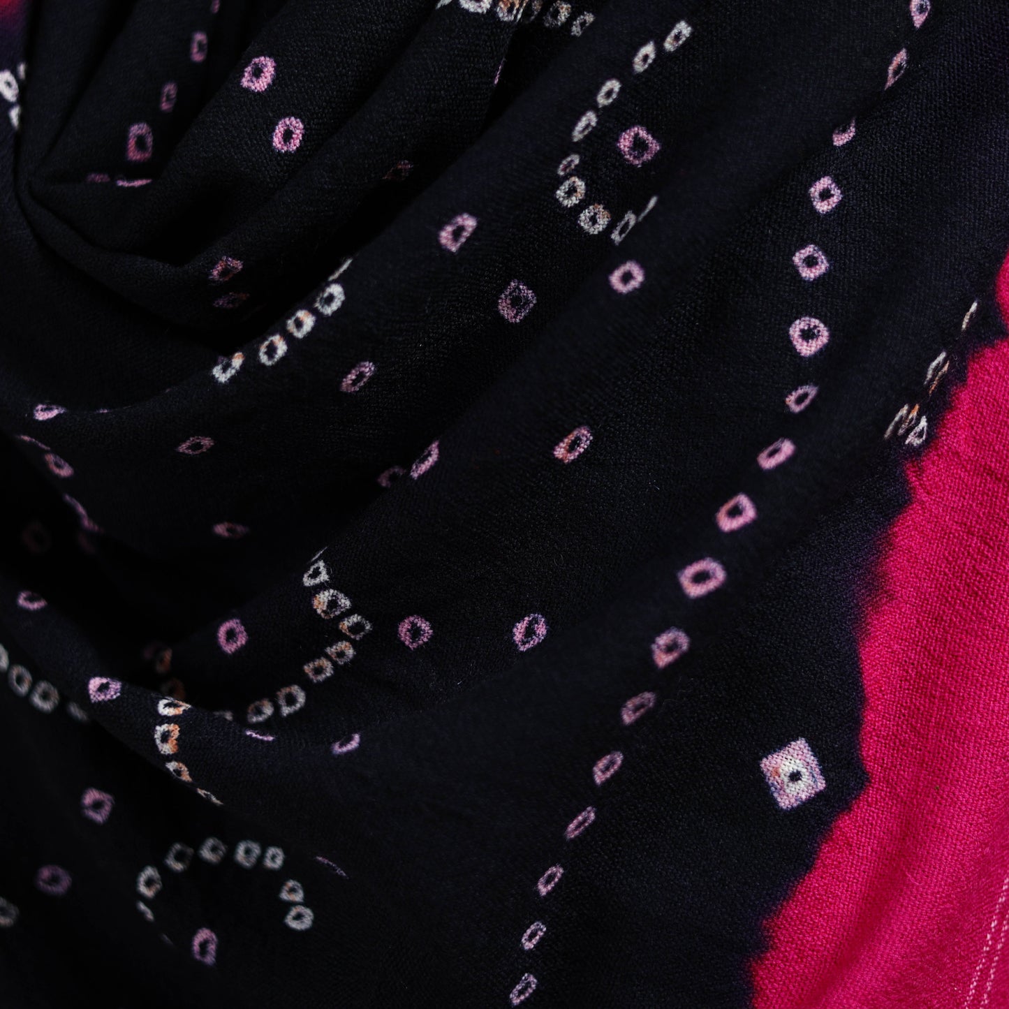 Kutch handwoven bandhani merino wool shawl 06 - handcrafted