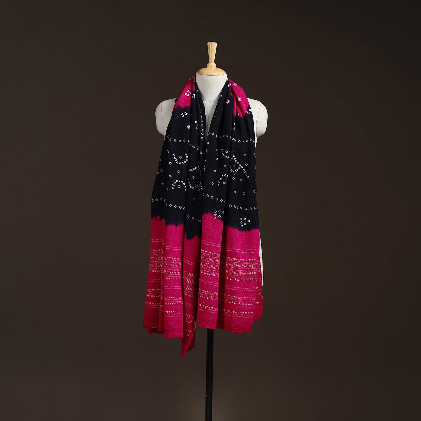 Kutch handwoven bandhani merino wool shawl 06 - handcrafted