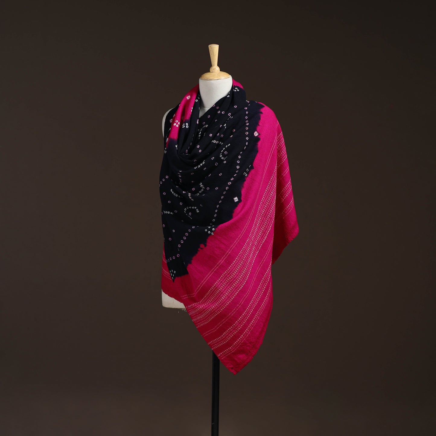 Kutch handwoven bandhani merino wool shawl 06 - handcrafted