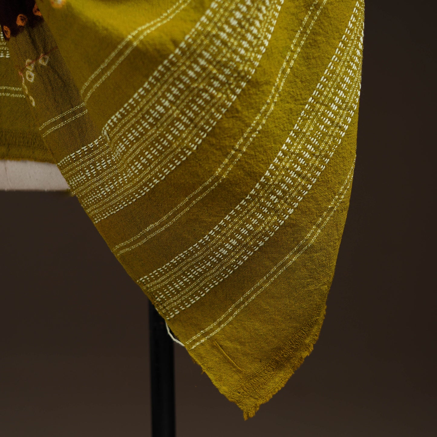 Kutch handwoven bandhani merino wool shawl 07 - handcrafted