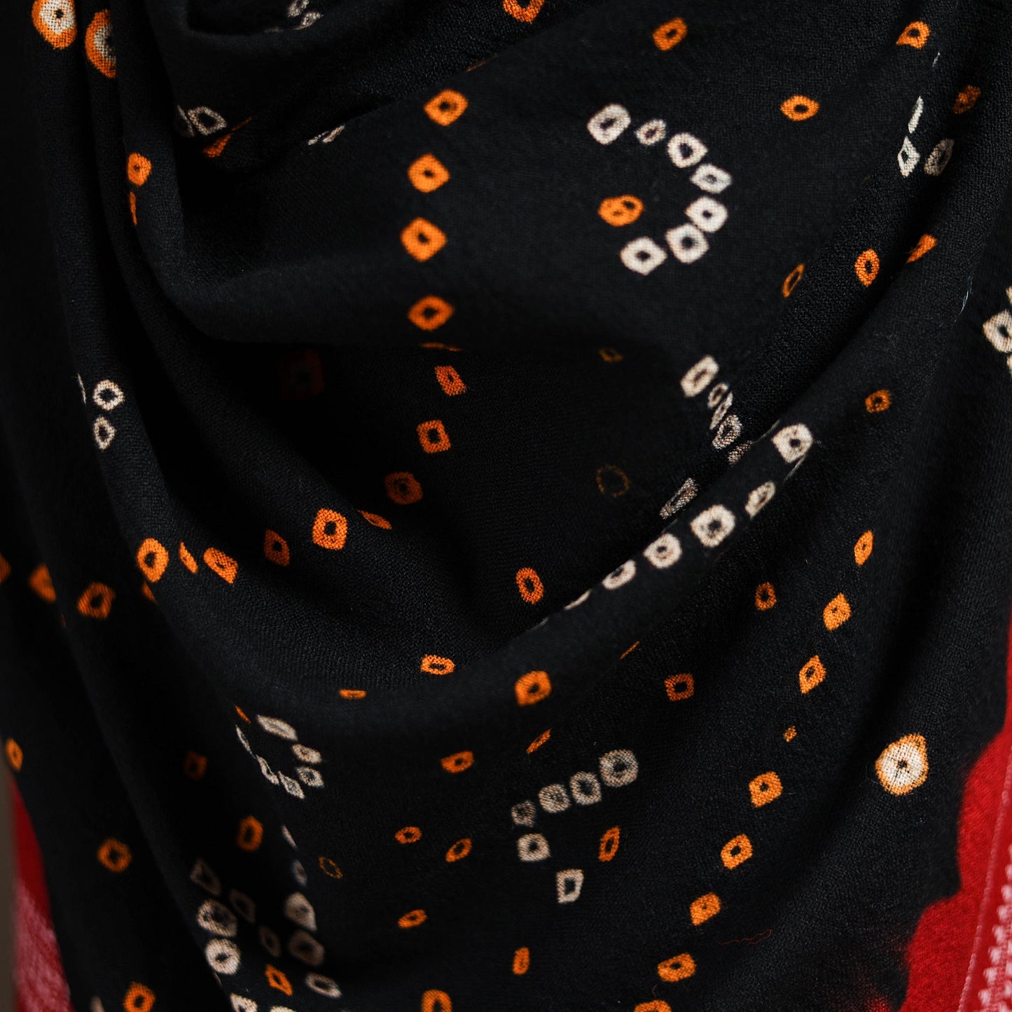 Kutch handwoven bandhani merino wool shawl 13 - handcrafted