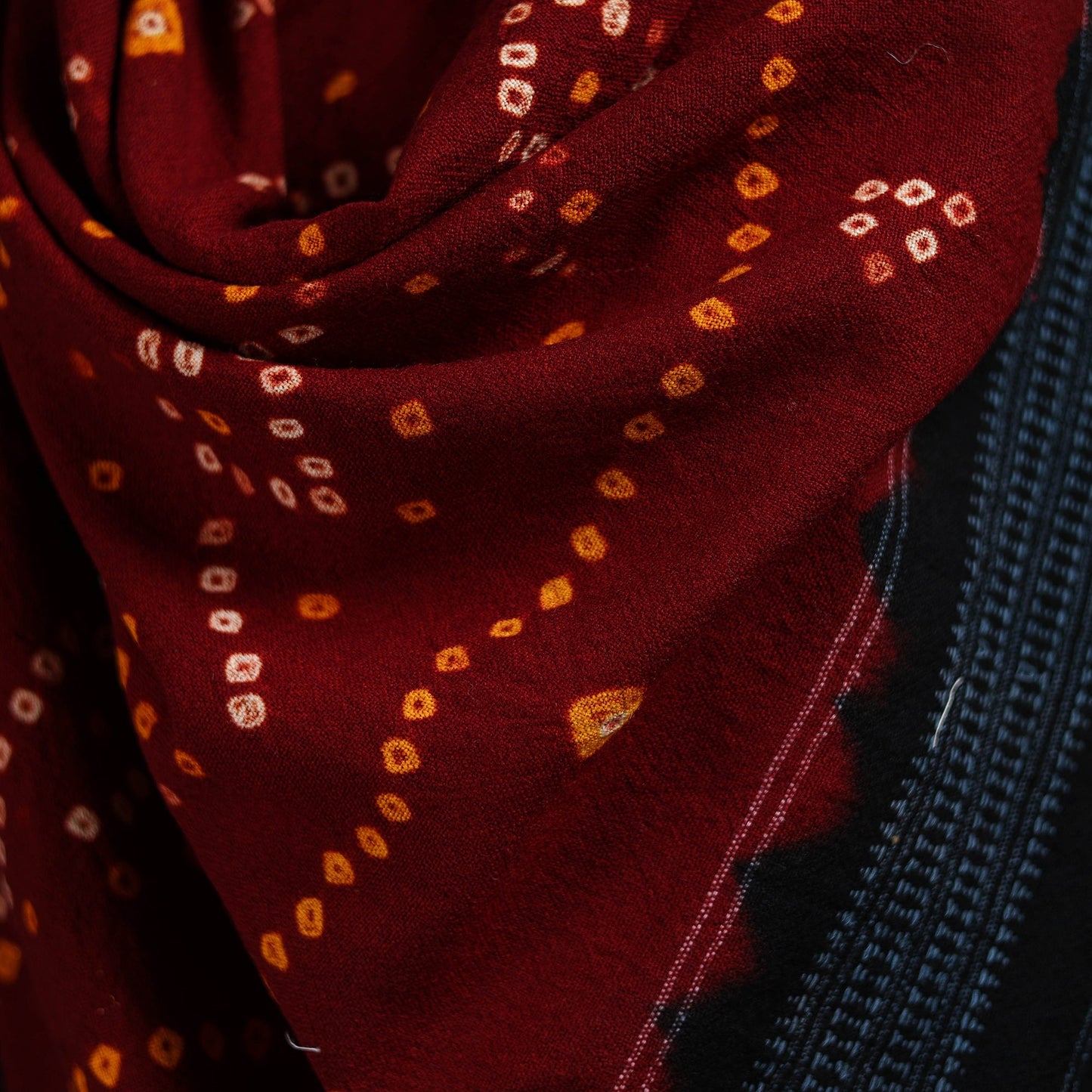 Kutch handwoven bandhani merino wool shawl 14 - handcrafted