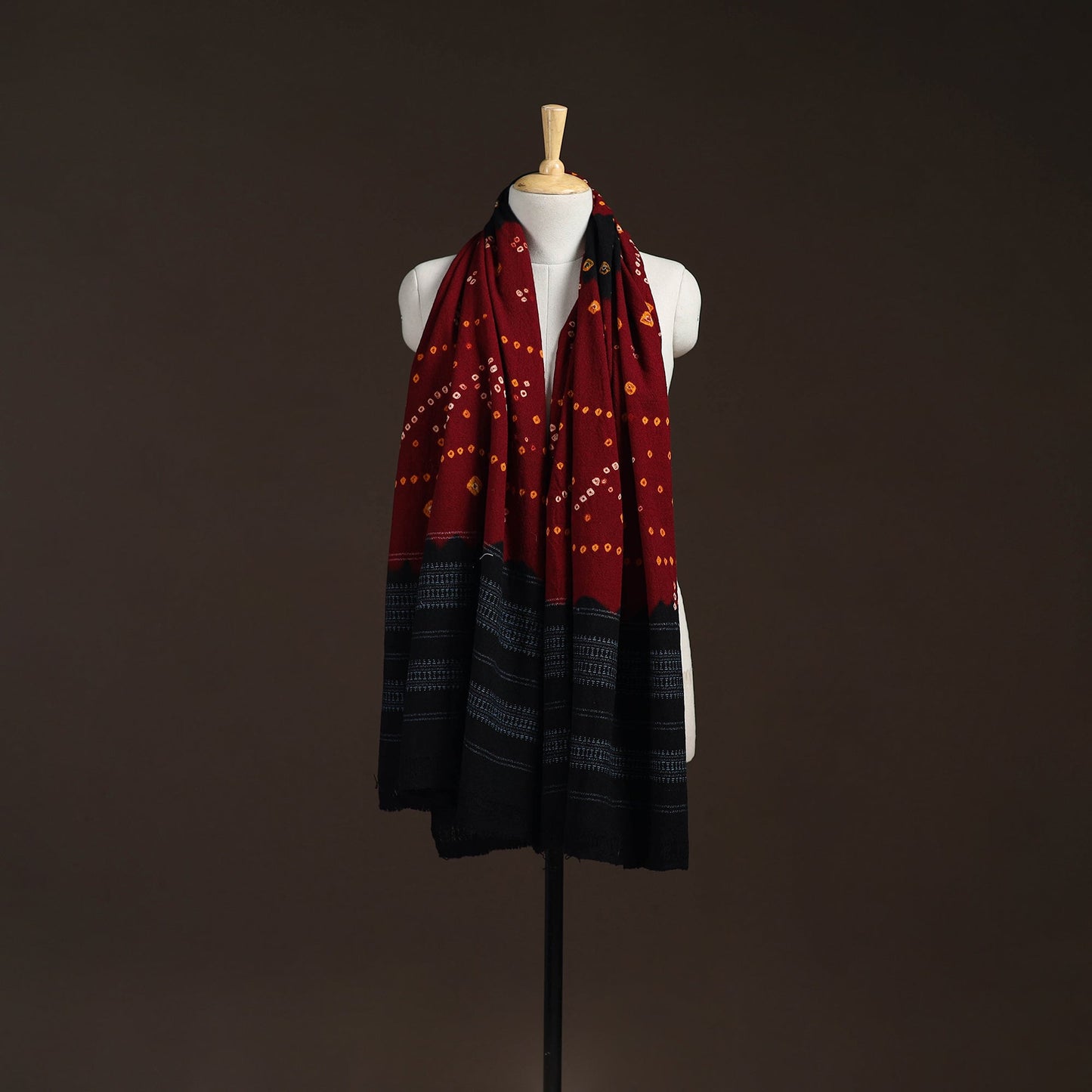 Kutch handwoven bandhani merino wool shawl 14 - handcrafted