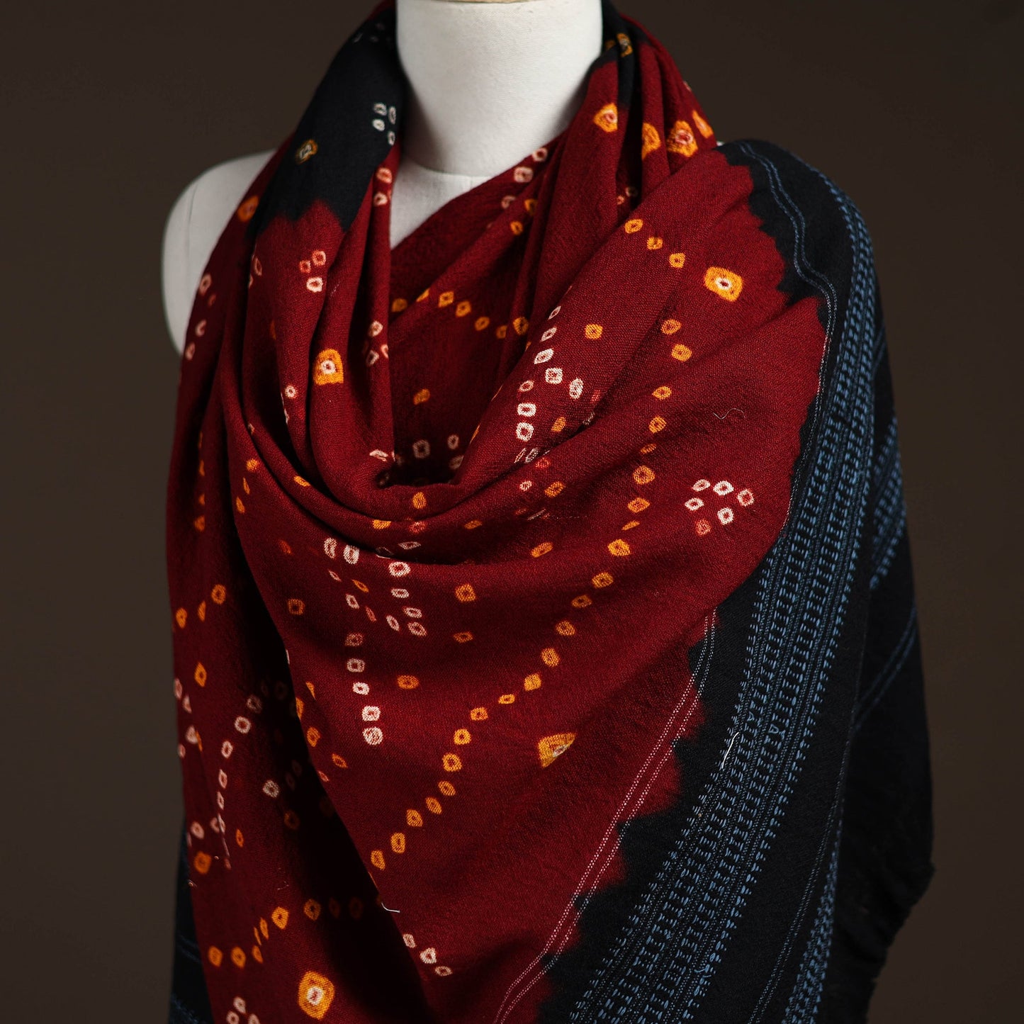 Kutch handwoven bandhani merino wool shawl 14 - handcrafted