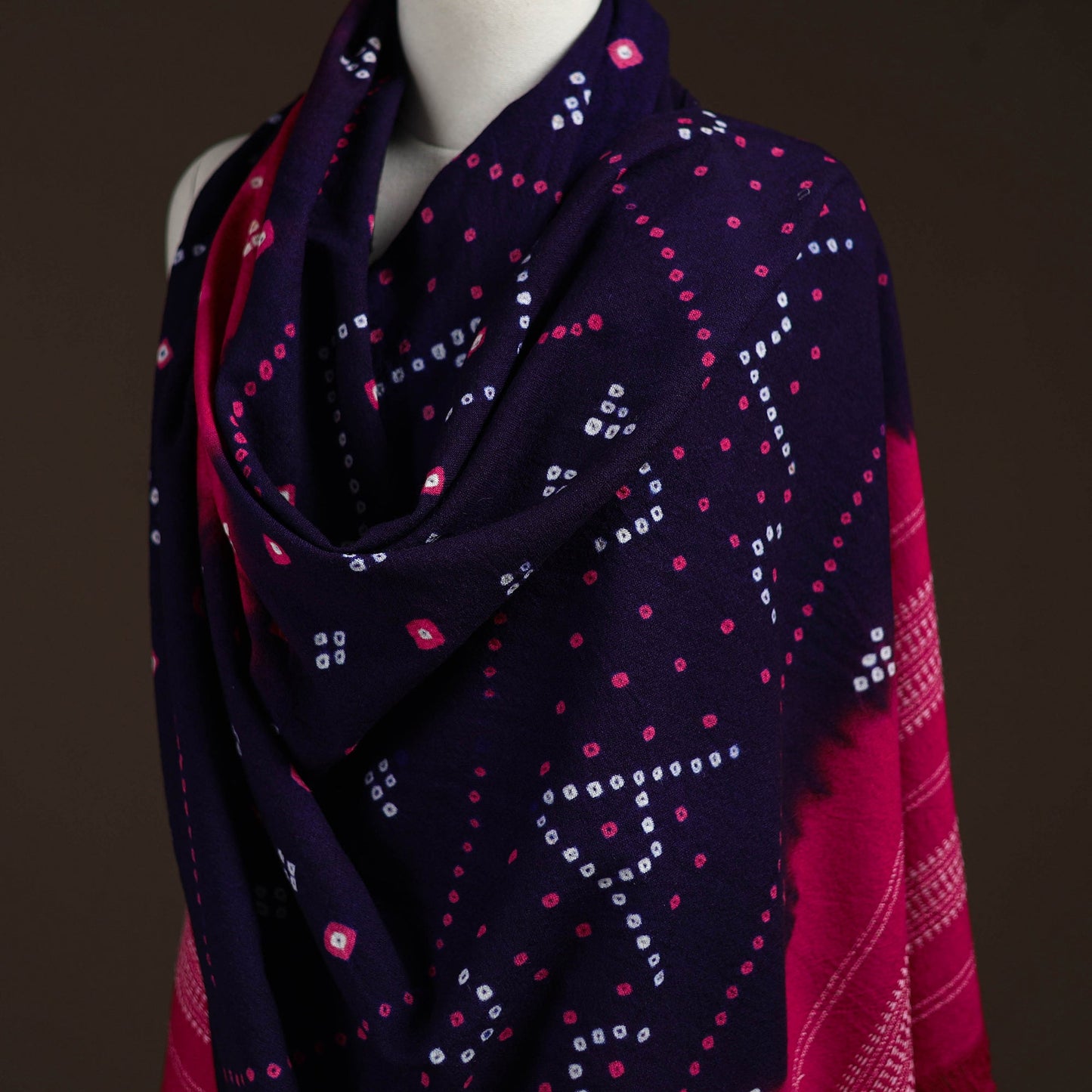 Kutch handwoven bandhani merino wool shawl 15 - handcrafted
