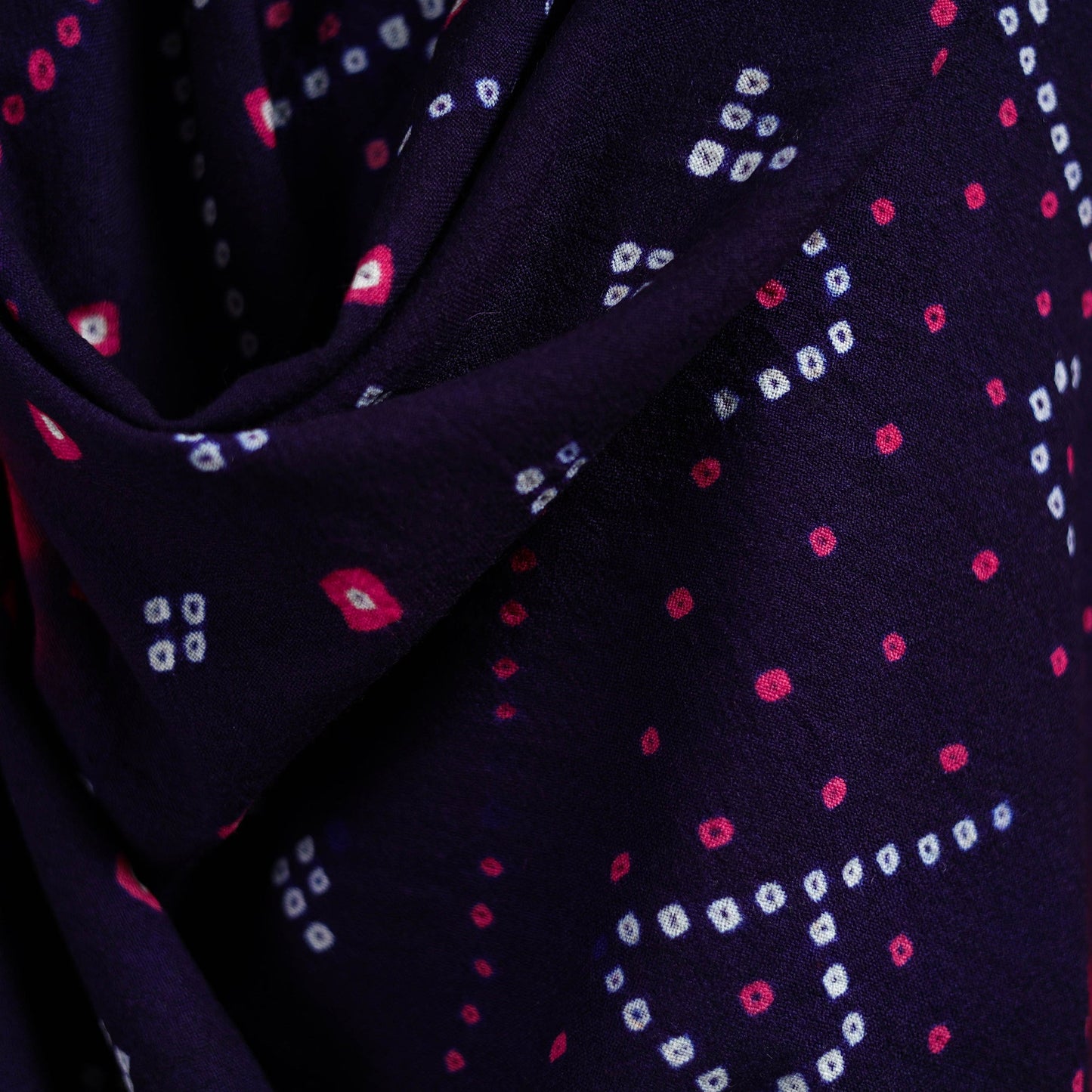 Kutch handwoven bandhani merino wool shawl 15 - handcrafted