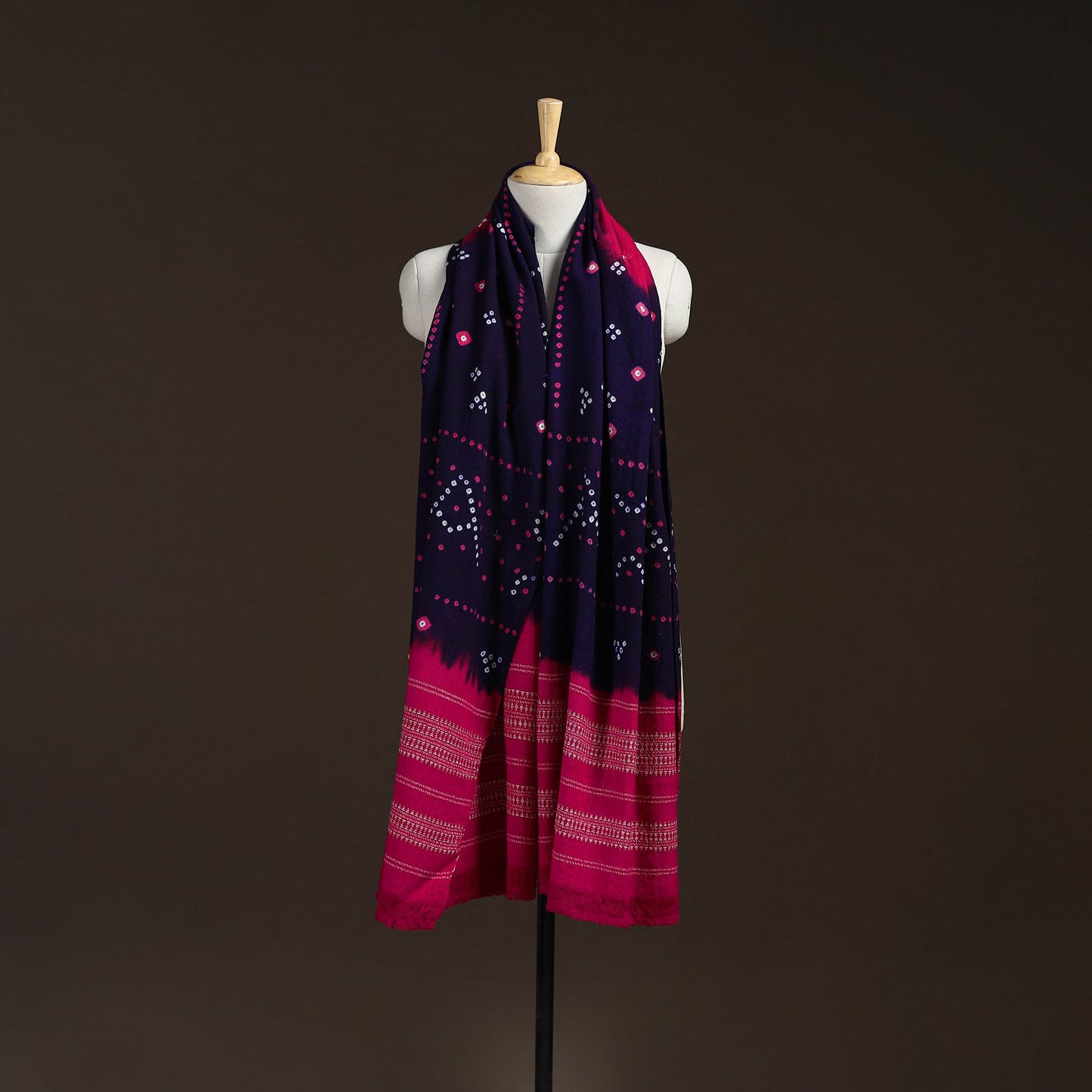 Kutch handwoven bandhani merino wool shawl 15 - handcrafted