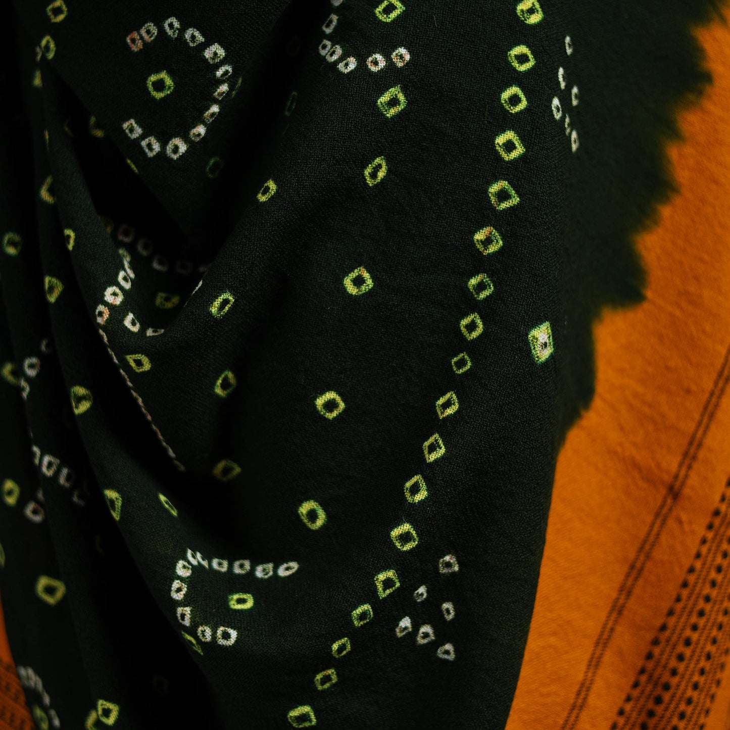 Kutch handwoven bandhani merino wool shawl 16 - handcrafted