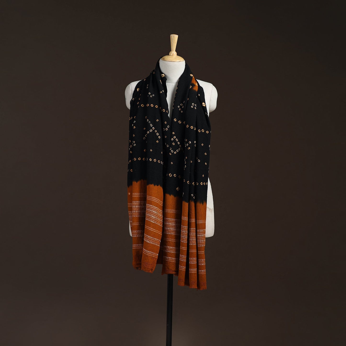 Kutch handwoven bandhani merino wool shawl 17 - handcrafted