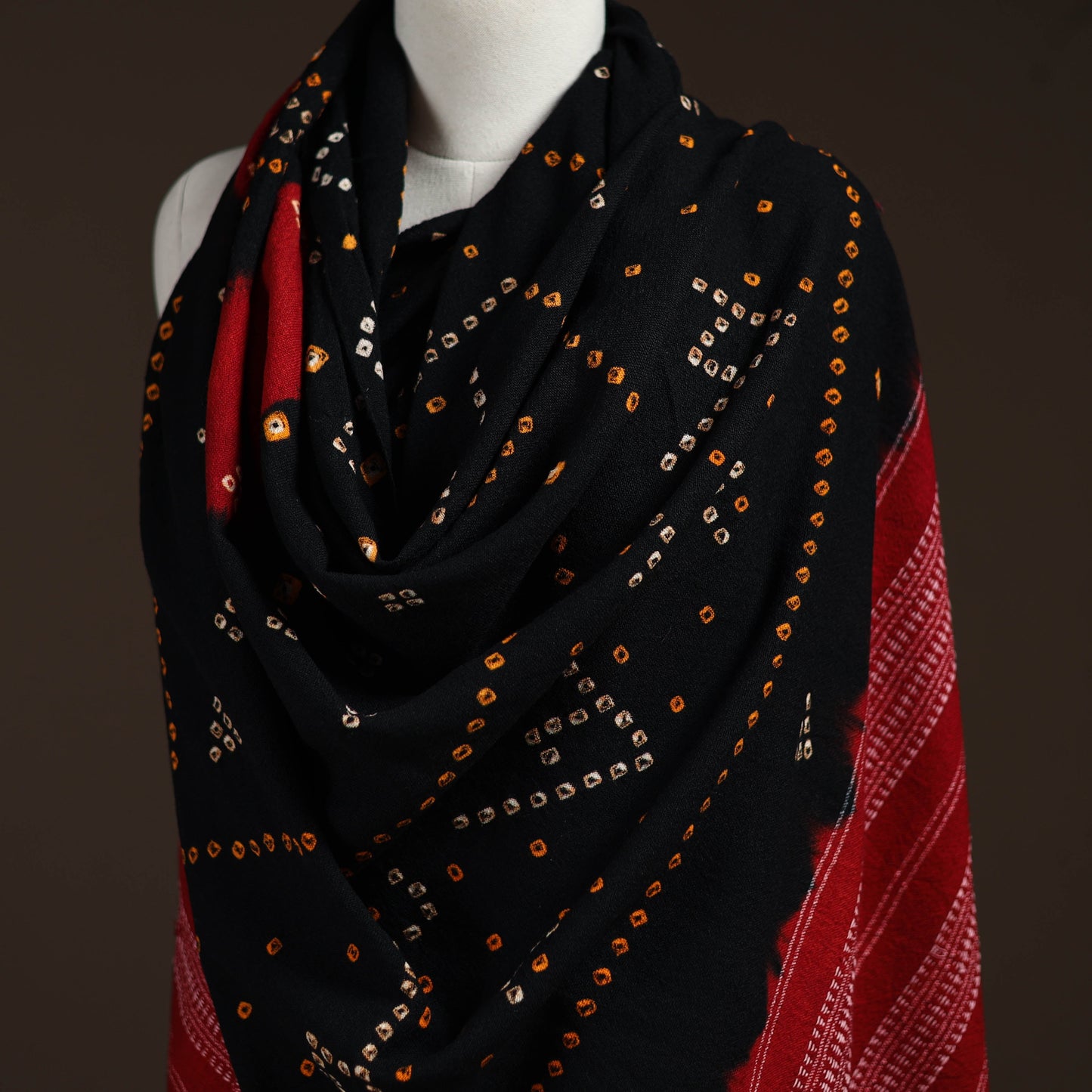 Kutch handwoven bandhani merino wool shawl 18 - handcrafted