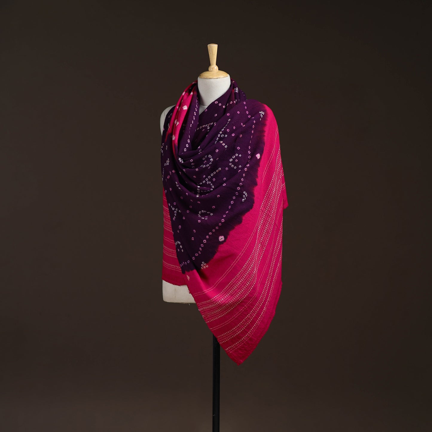 Kutch handwoven bandhani merino wool shawl 19 - handcrafted