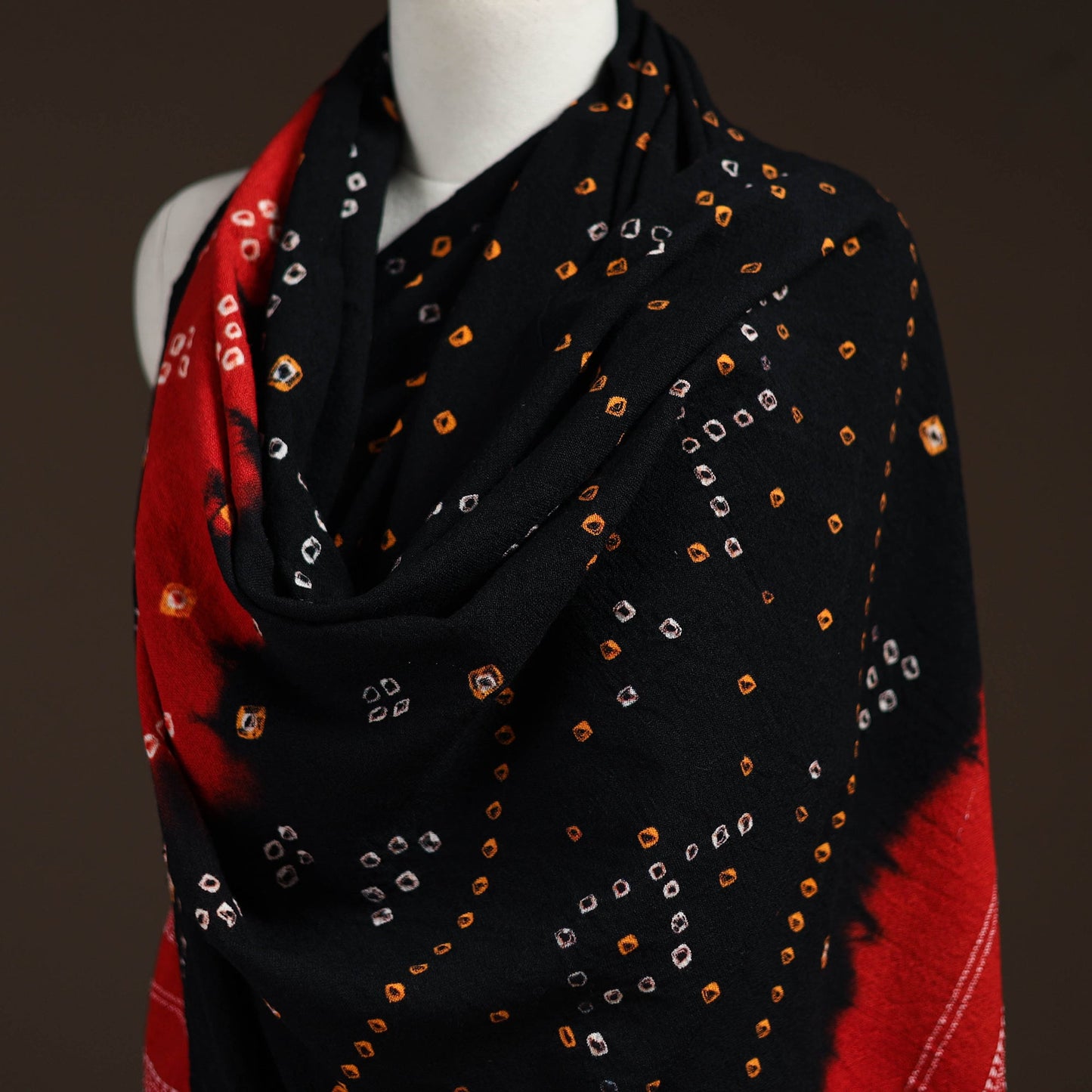 Kutch handwoven bandhani merino wool shawl 21 - handcrafted