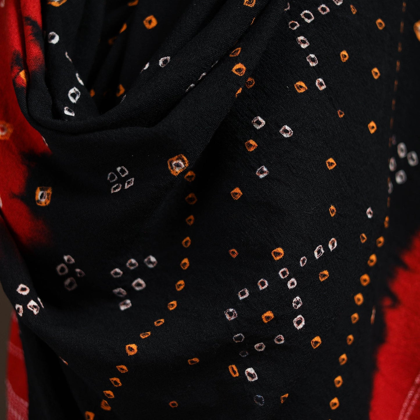 Kutch handwoven bandhani merino wool shawl 21 - handcrafted