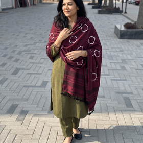 Maroon Kutch Handwoven Bandhani Merino Wool Shawl, worn by a model, AI visual of the shawl, iTokri