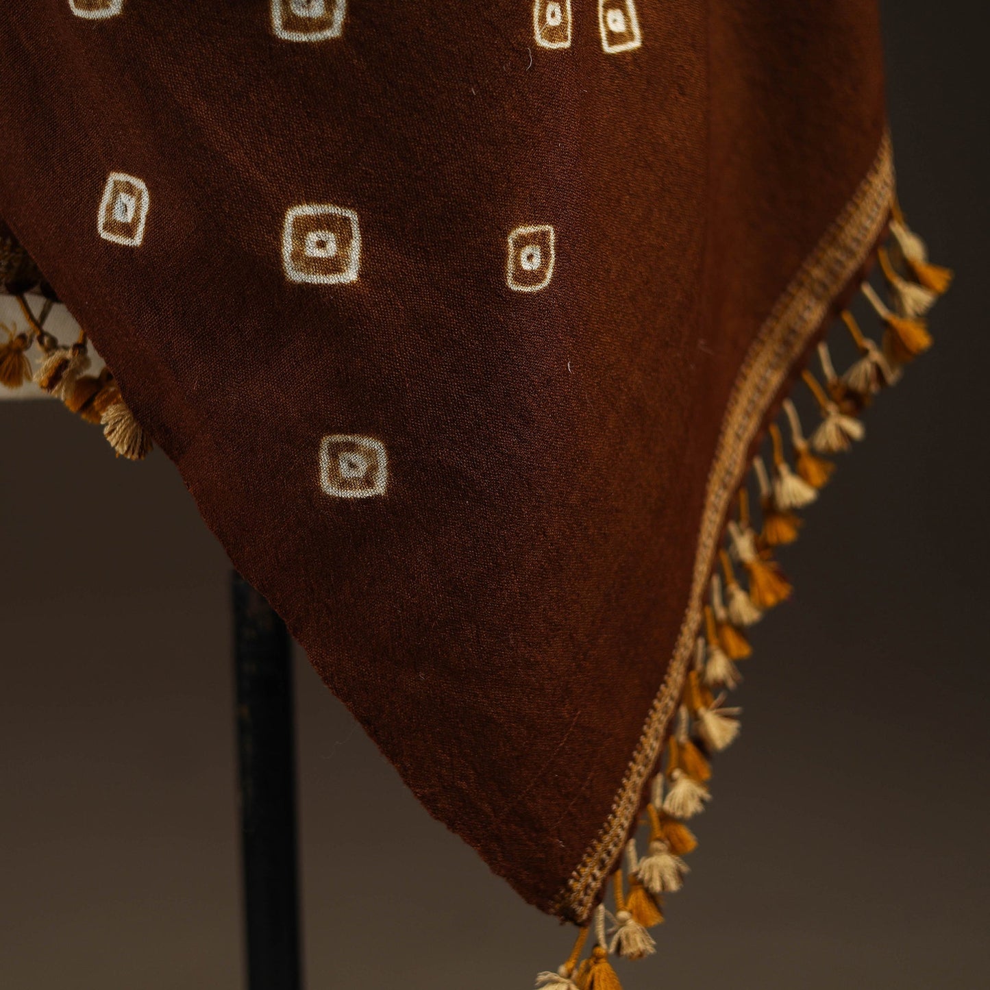 Kutch handwoven merino wool bandhani tie-dye shawl 129