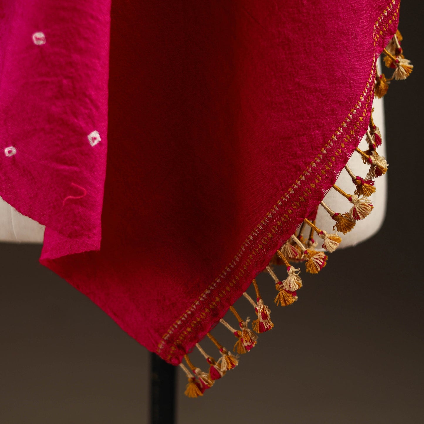 Kutch handwoven merino wool bandhani tie-dye shawl 134