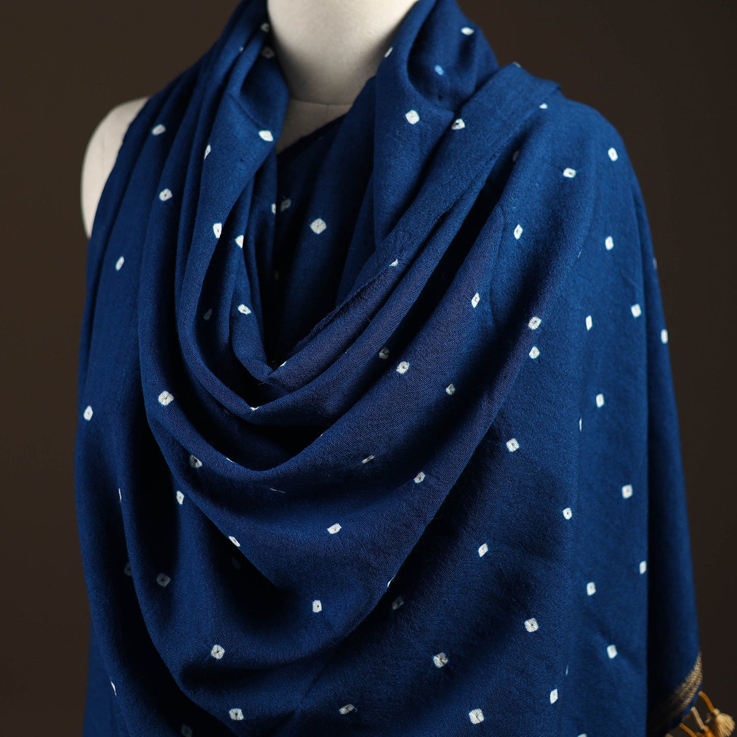 Kutch handwoven merino wool bandhani tie-dye shawl 88