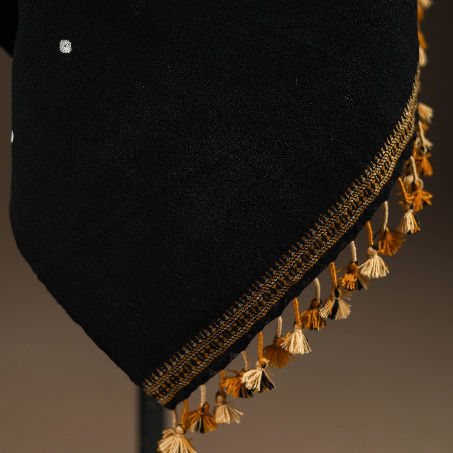 Kutch handwoven merino wool bandhani tie-dye shawl 89