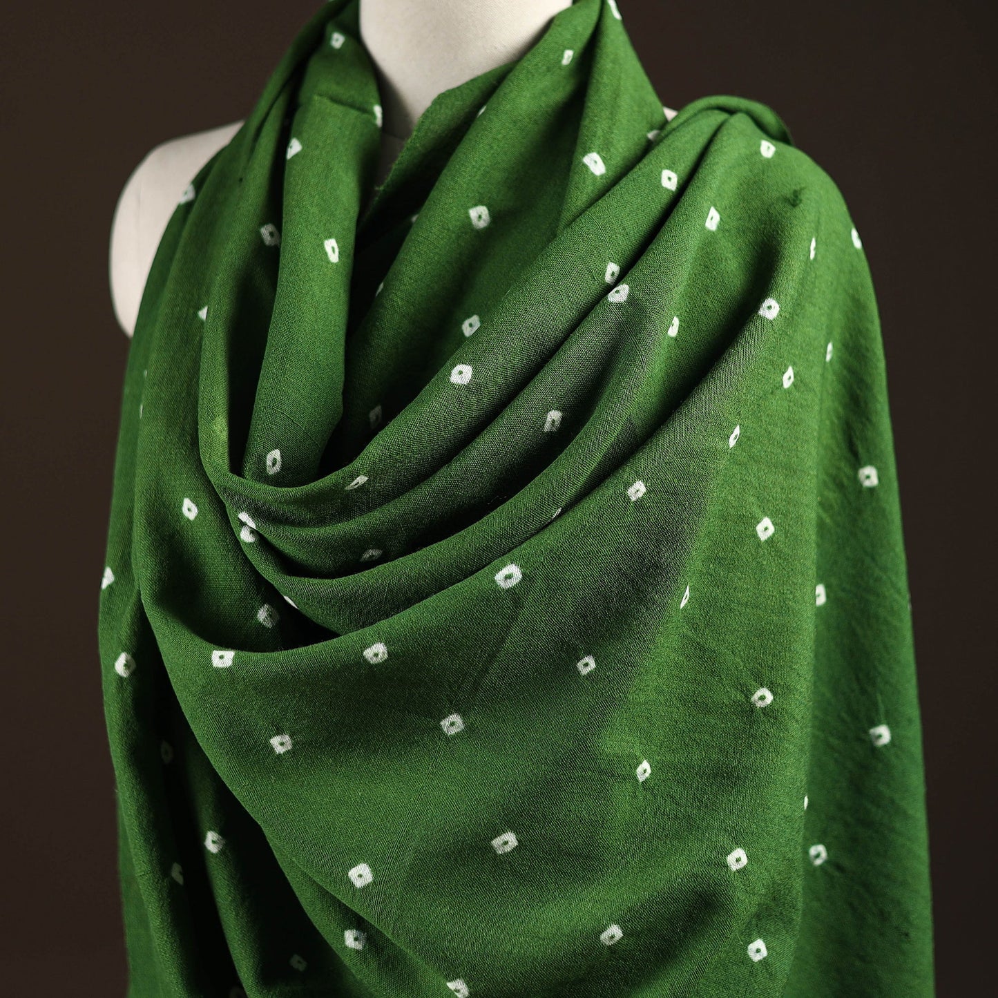 Kutch handwoven merino wool bandhani tie-dye shawl 91