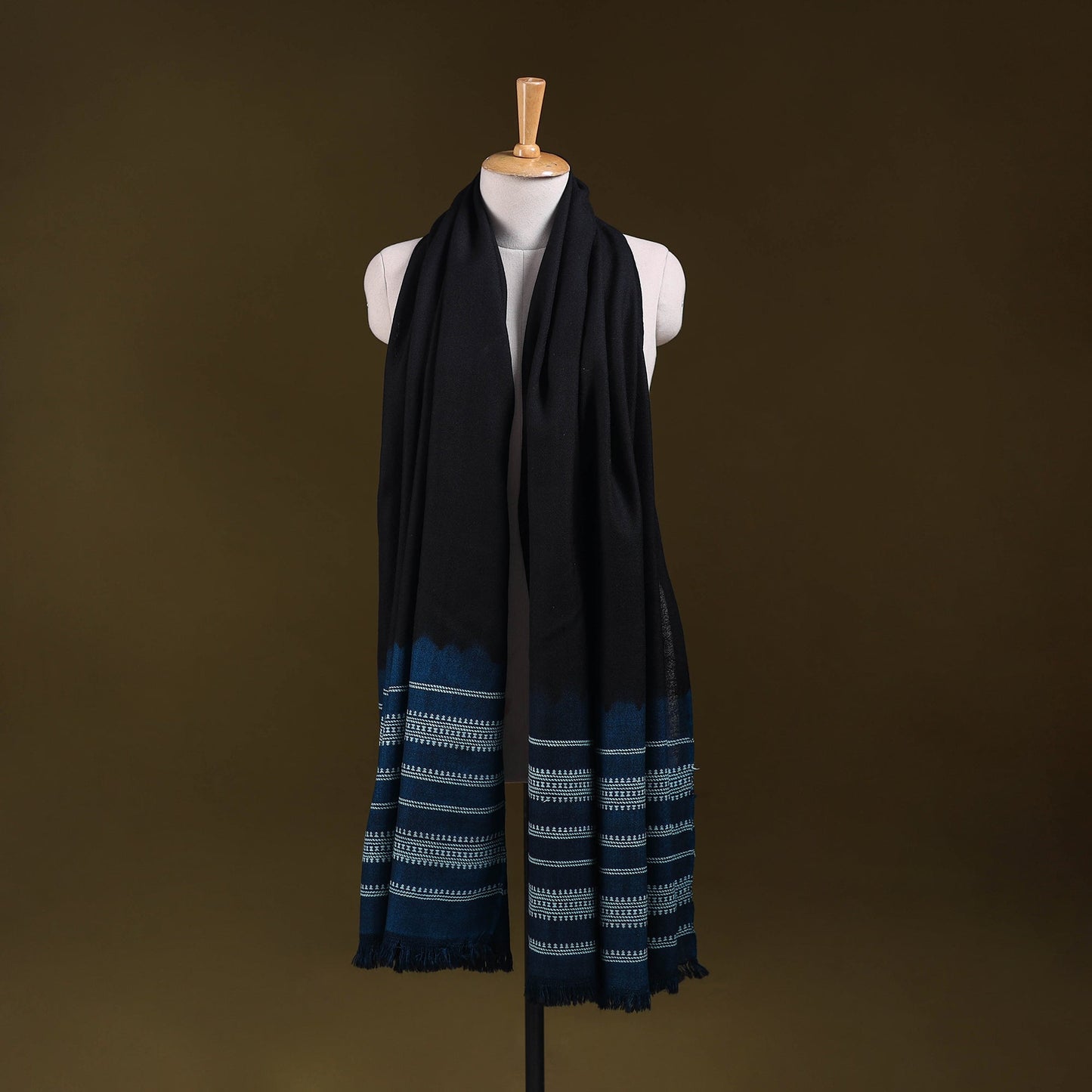 Kutch handwoven merino wool shawl 35 - handcrafted