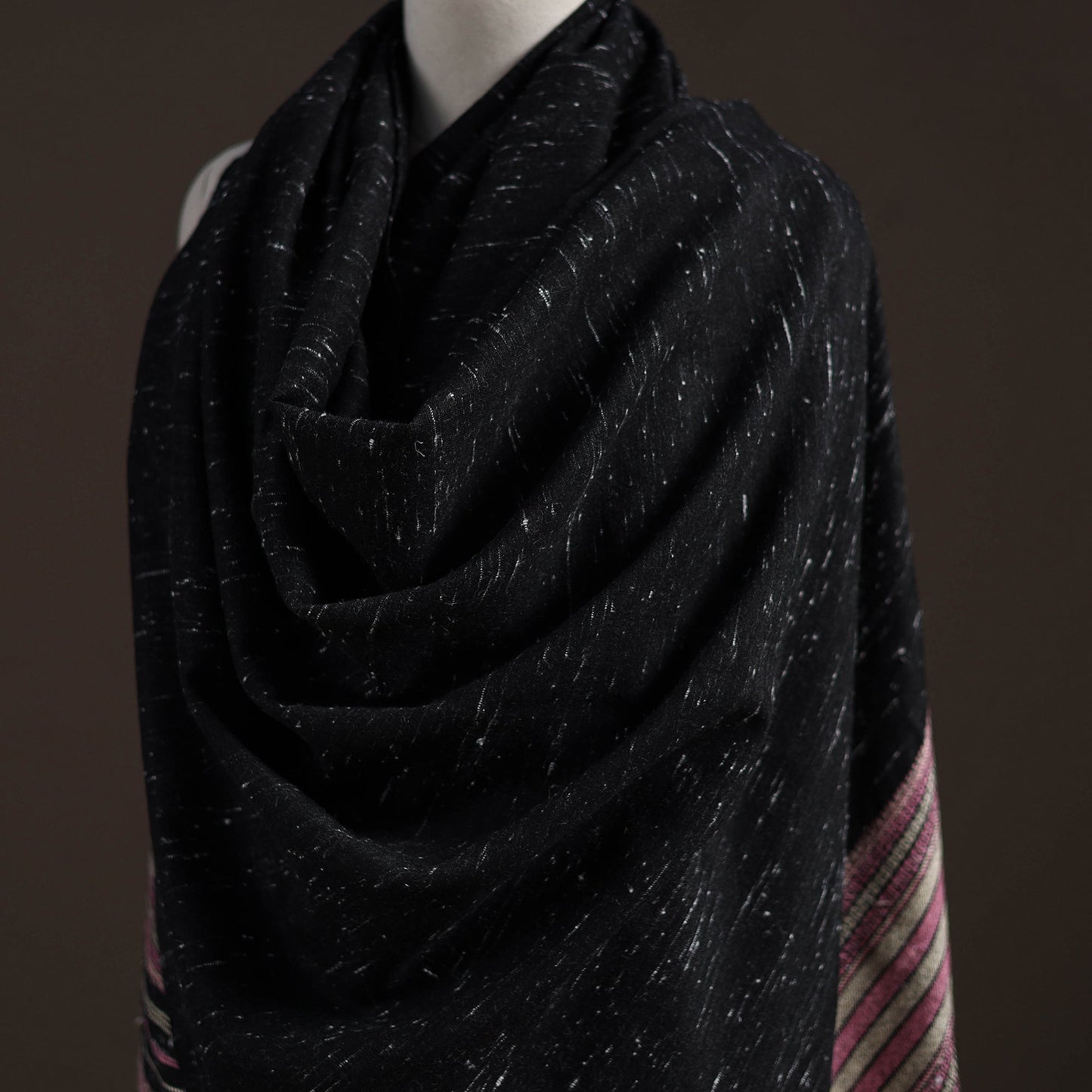 Kutch handwoven merino wool shawl 41 - handcrafted