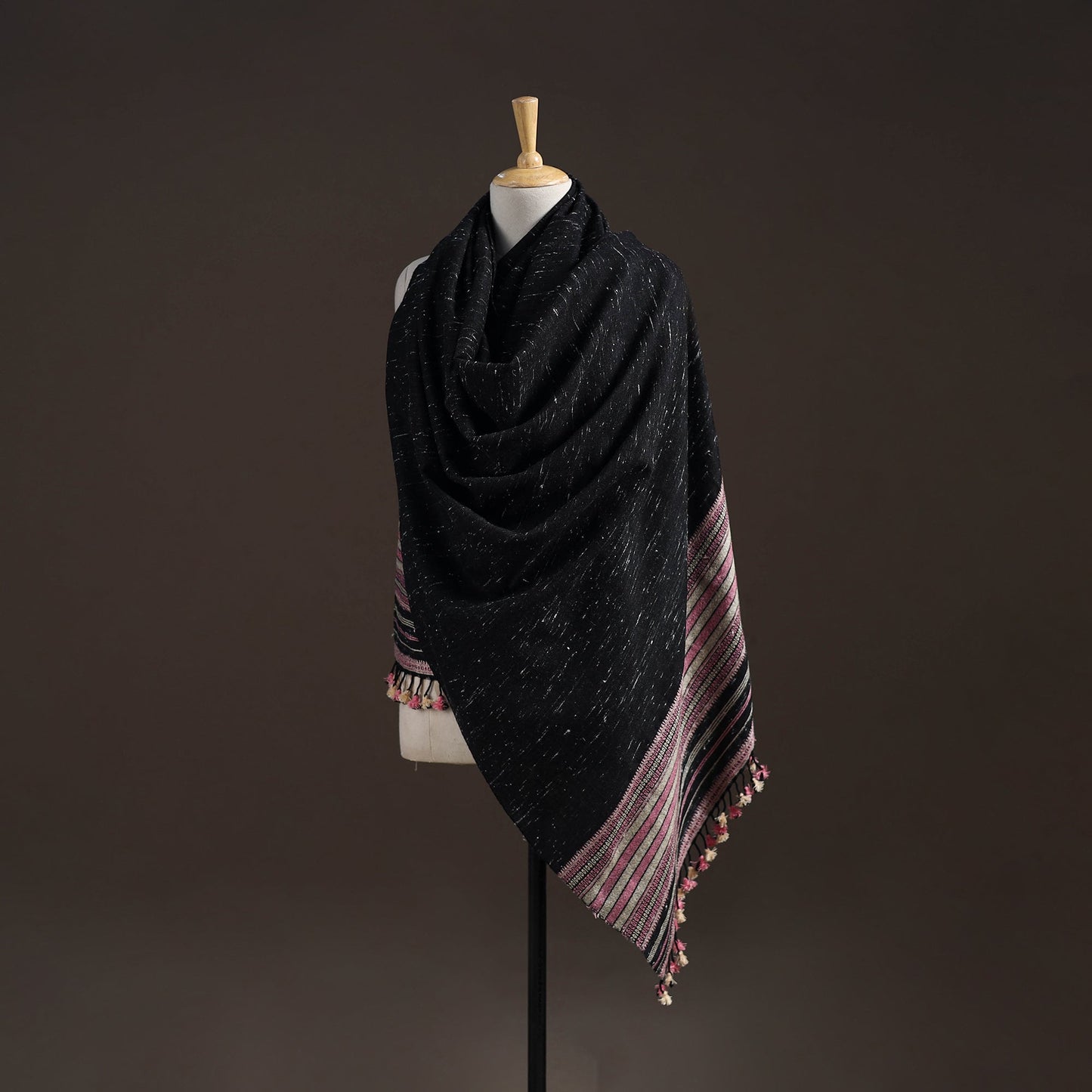 Kutch handwoven merino wool shawl 41 - handcrafted