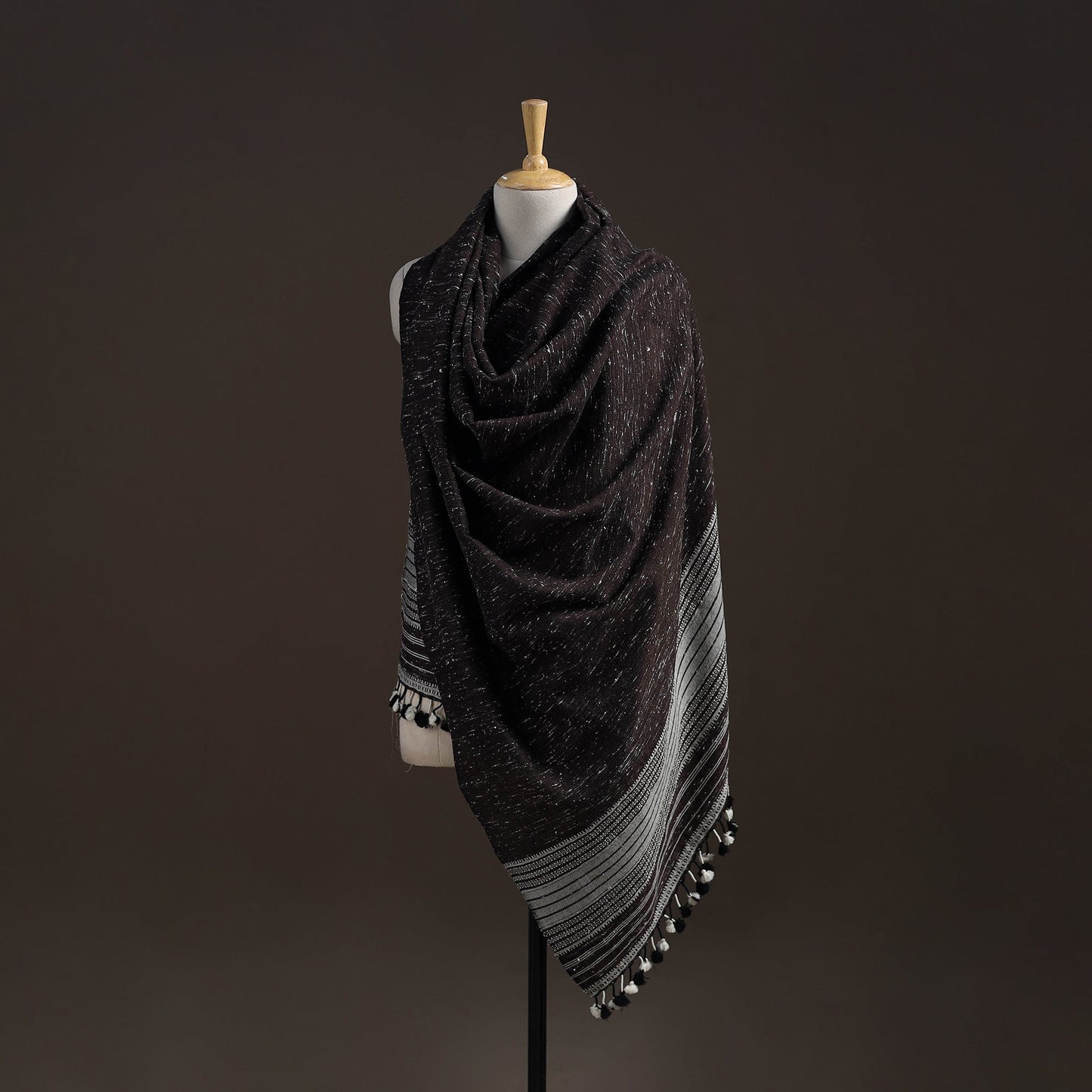 Kutch handwoven merino wool shawl 43 - handcrafted