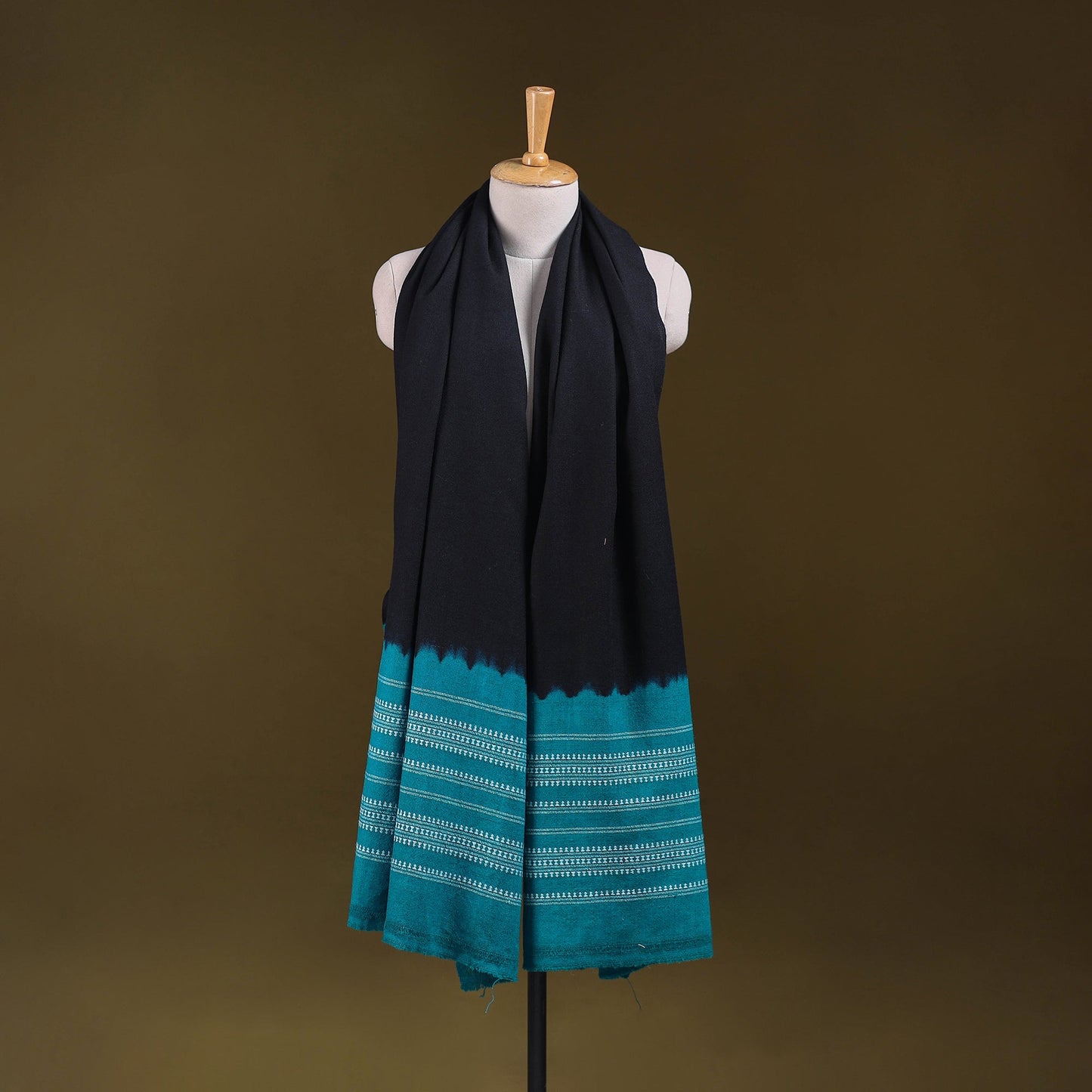 Kutch handwoven merino wool shawl 45 - handcrafted