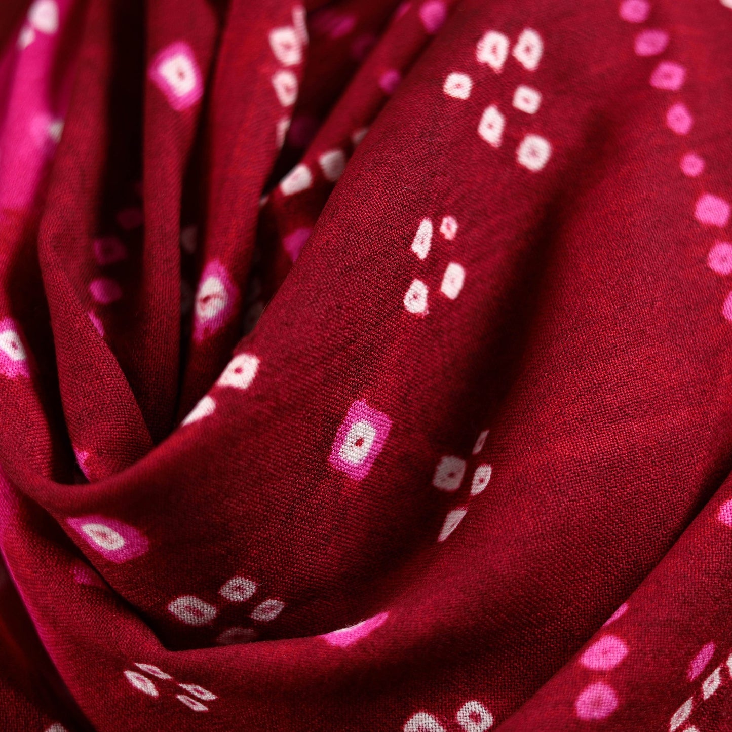 Kutch handwoven merino wool tie-dye bandhani shawl 06