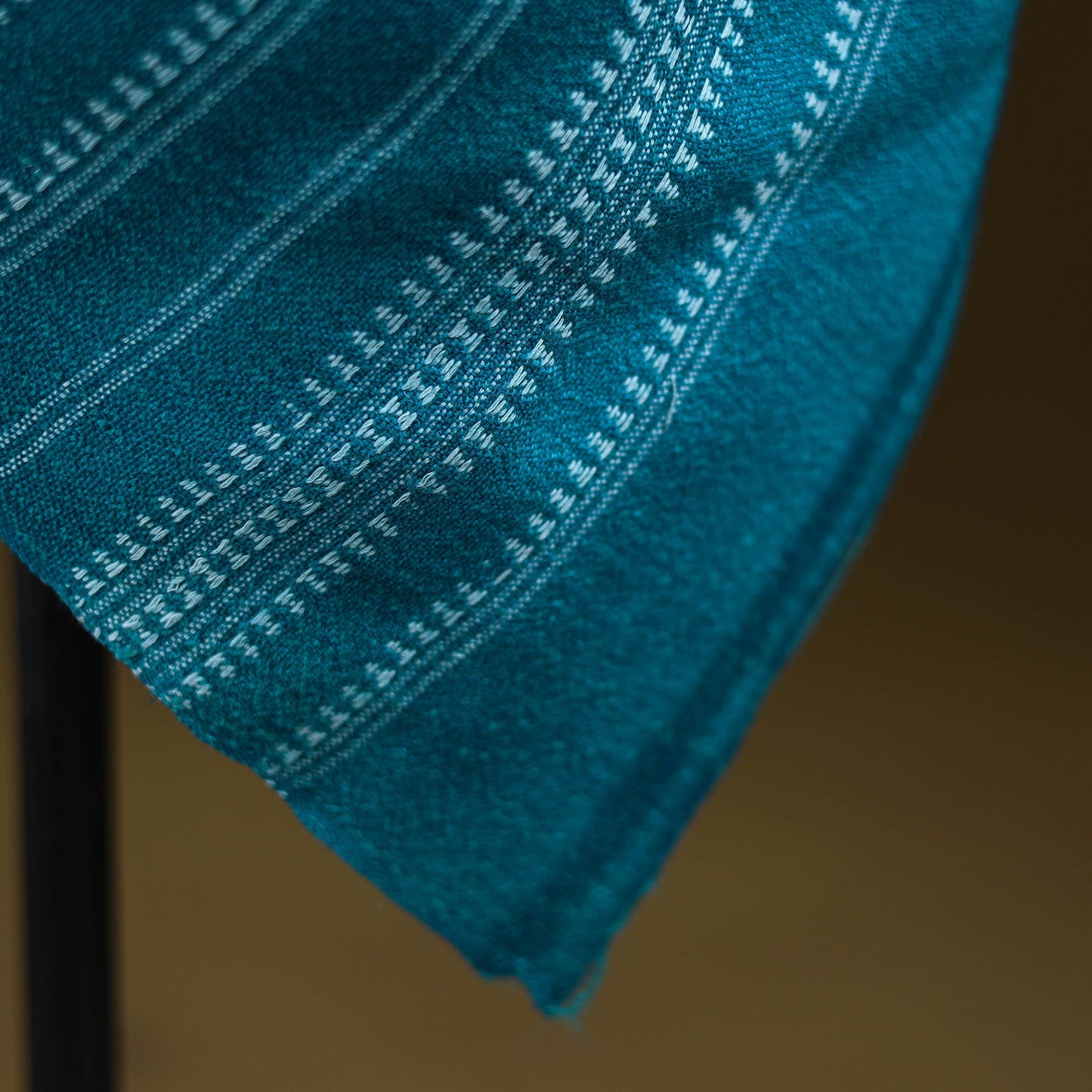 Kutch handwoven merino wool tie-dye bandhani shawl 10