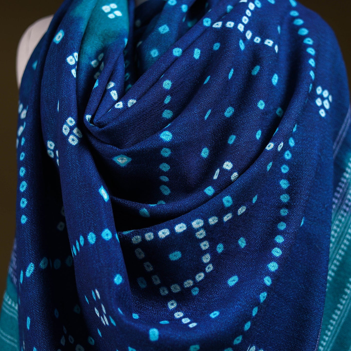 Kutch handwoven merino wool tie-dye bandhani shawl 10