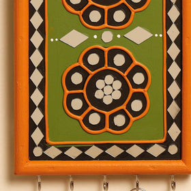  Kutch Mud Mirror Work Lippan Art Key Holder Online at iTokri.com