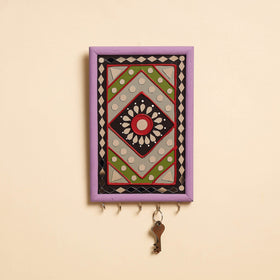 Buy Kutch Mud Mirror Work Lippan Art Key Holder Online at iTokri.com