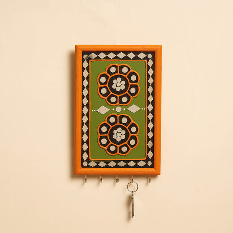  Kutch Mud Mirror Work Lippan Art Key Holder Online at iTokri.com